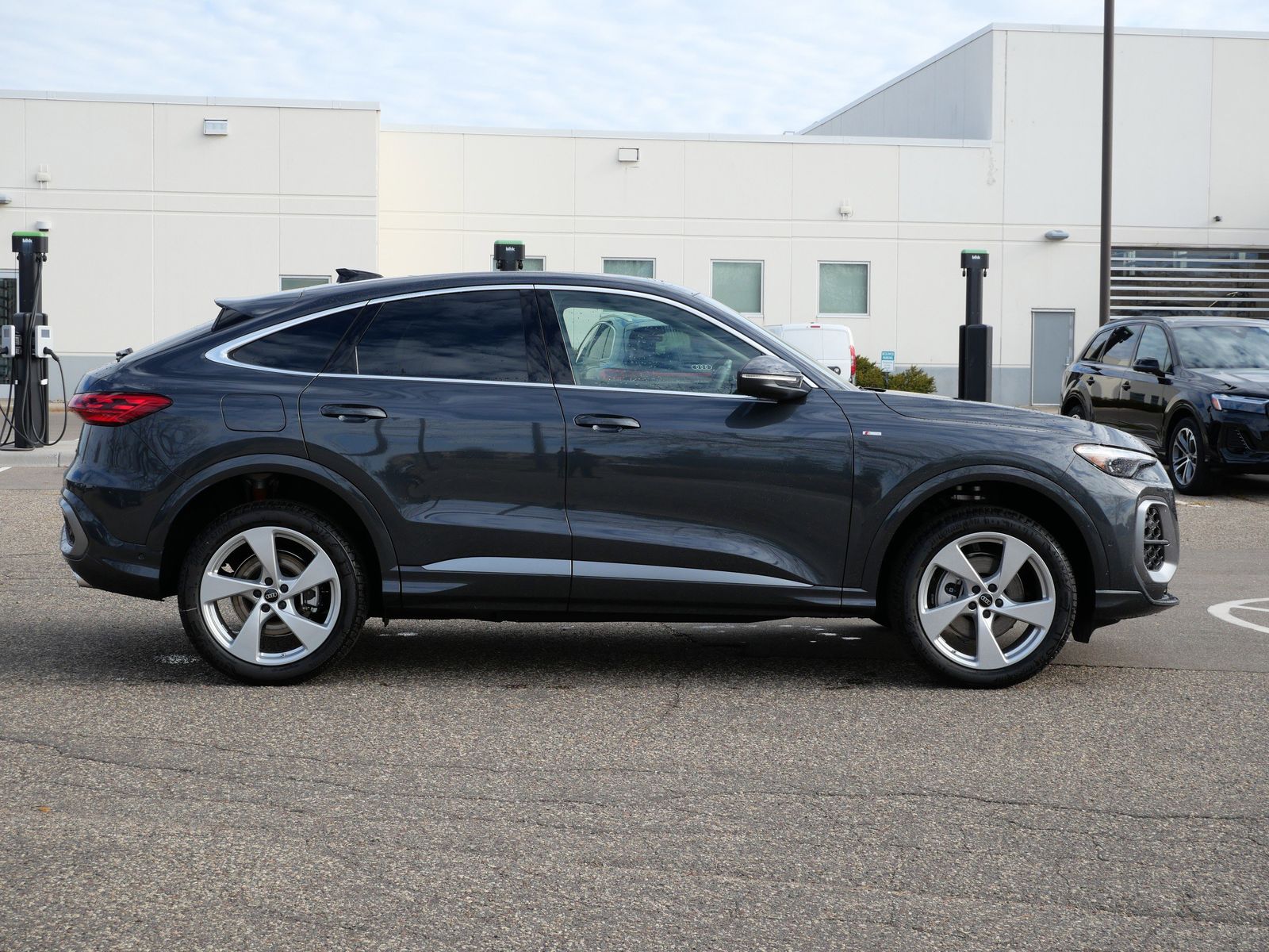 Thumbnail: 2025 Audi Q5 - 5