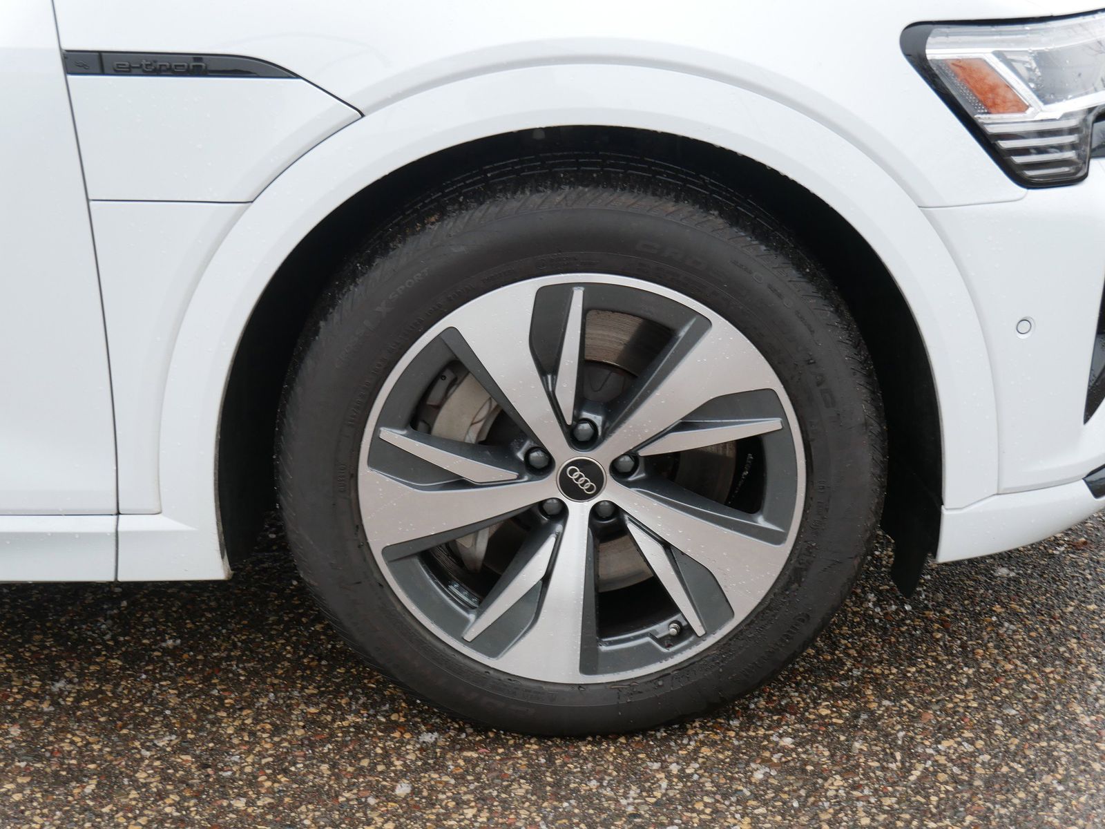 Thumbnail: 2024 Audi Q8 e-tron - 7