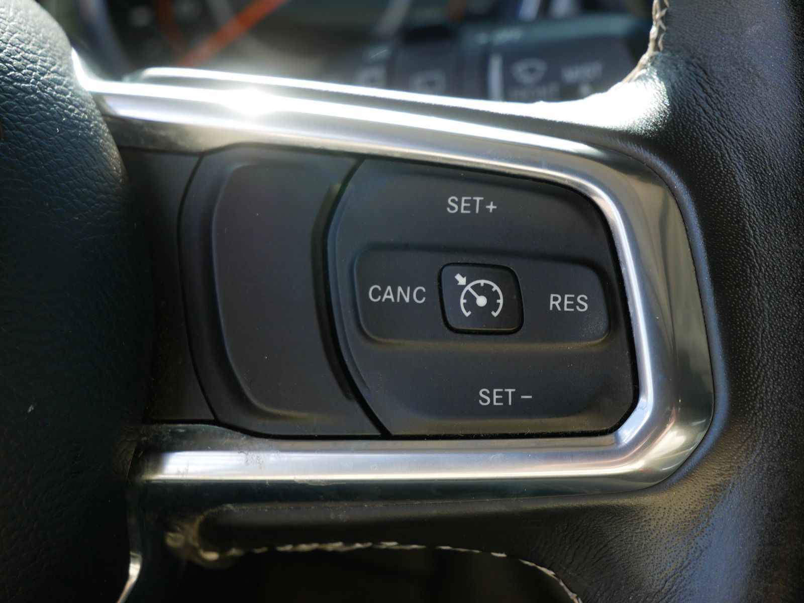 Thumbnail: 2018 Jeep Wrangler - 14