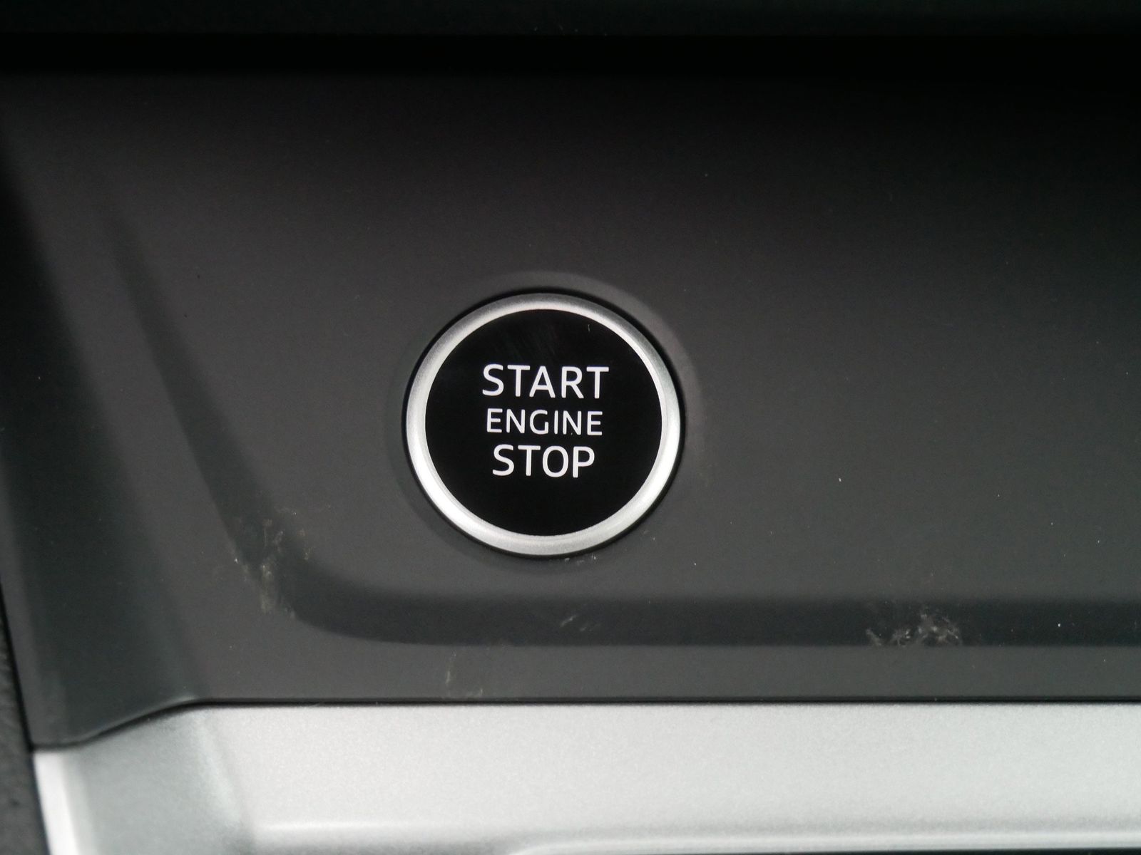 Thumbnail: 2025 Audi Q3 - 21