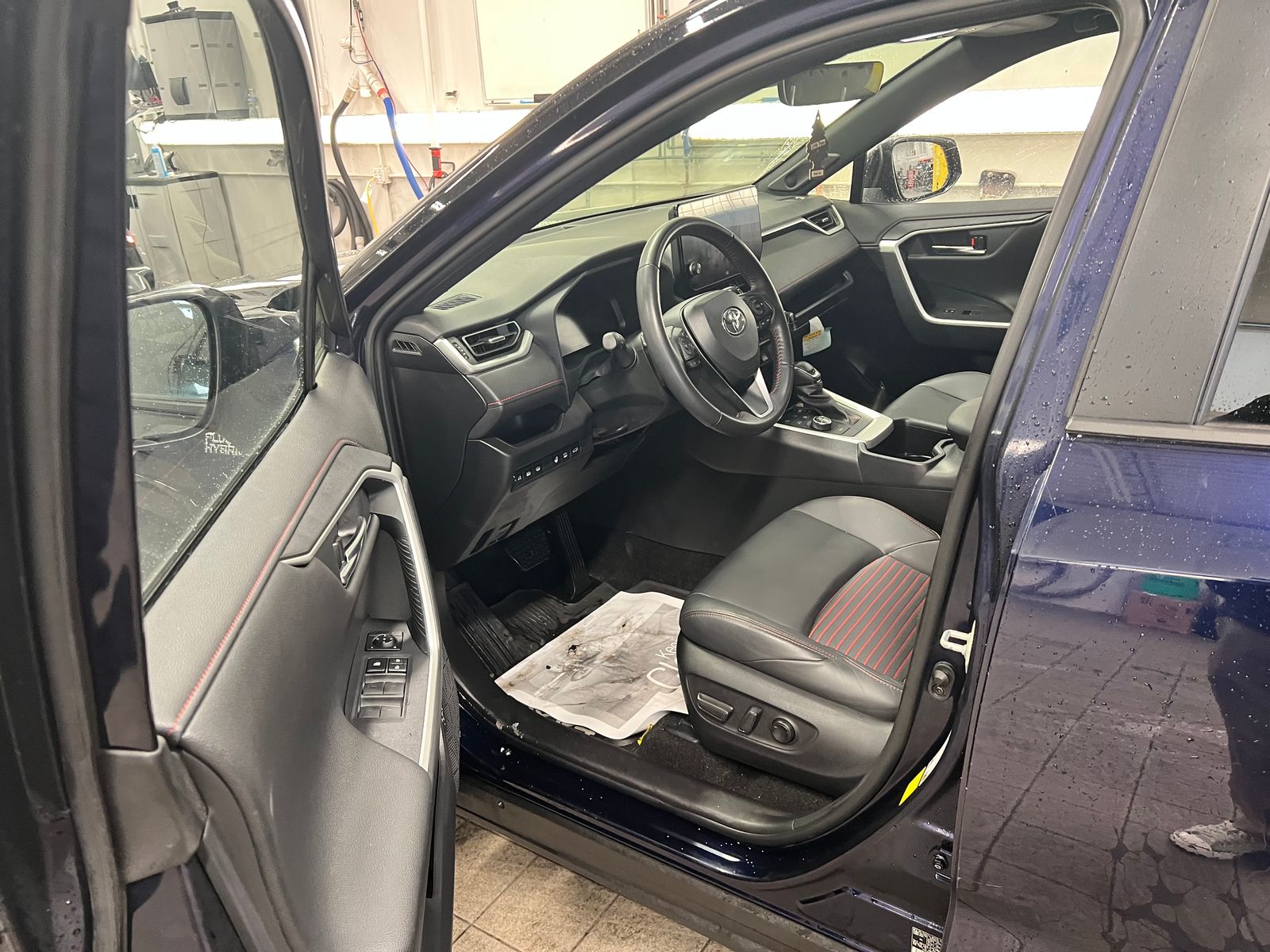 Thumbnail: 2023 Toyota RAV4 - 5