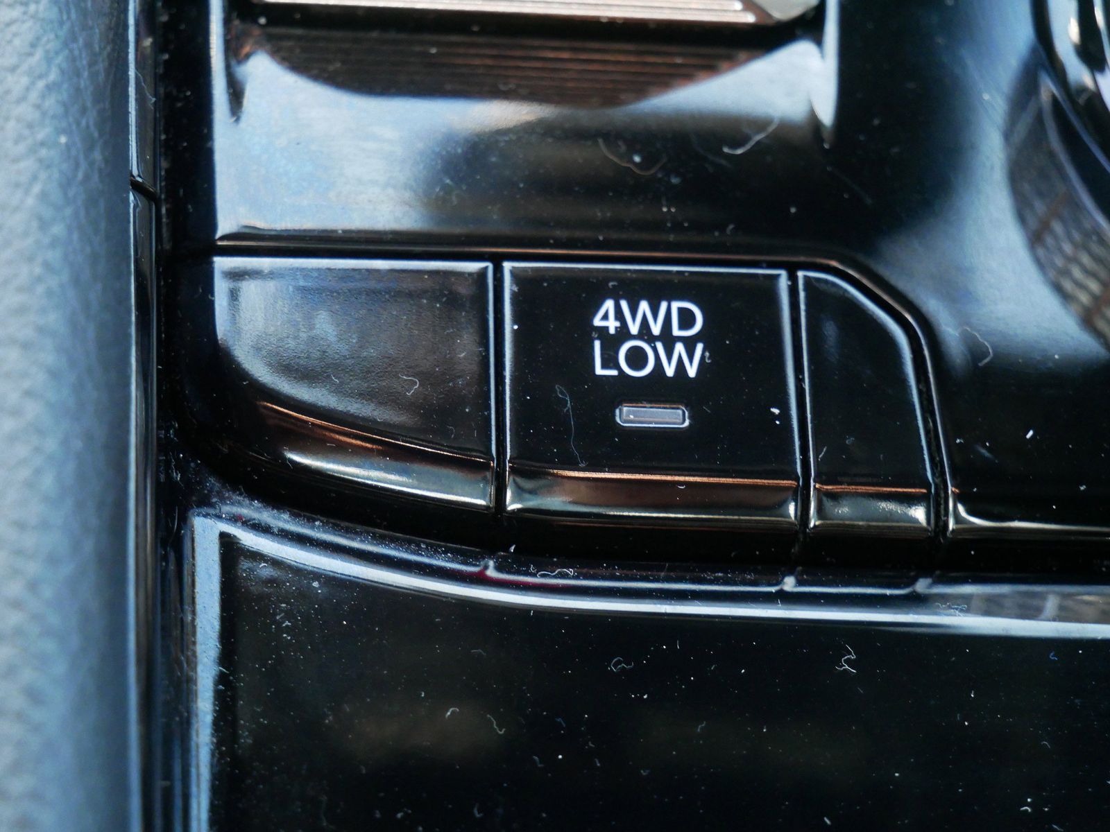 Thumbnail: 2023 Jeep Grand Cherokee L - 17