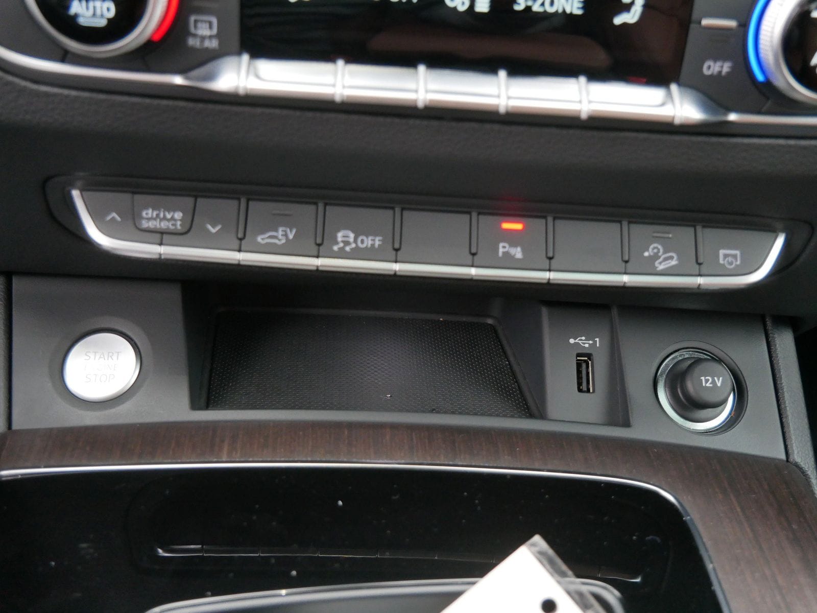 Thumbnail: 2025 Audi Q5 - 22