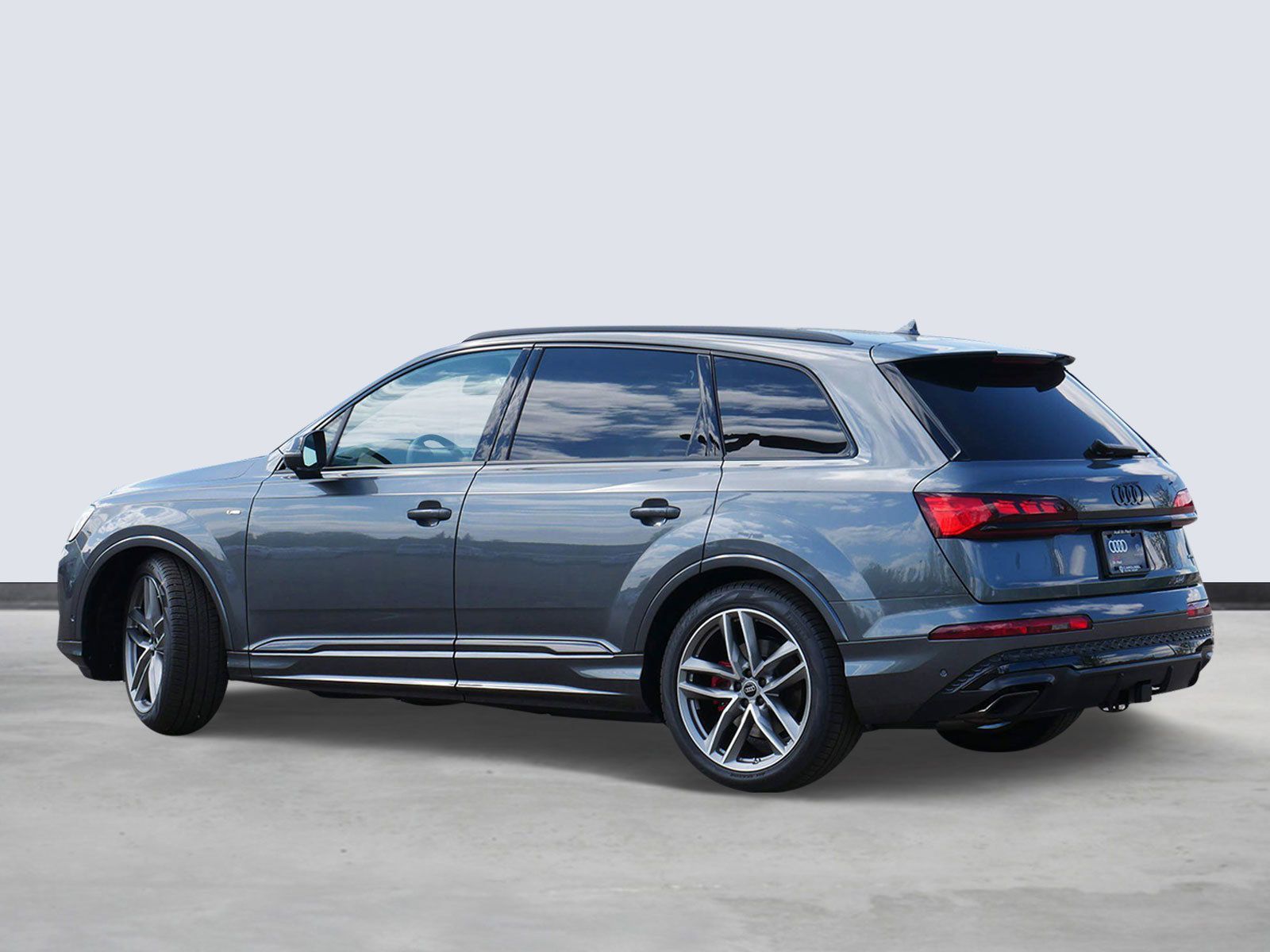 Thumbnail: 2026 Audi Q7 - 3