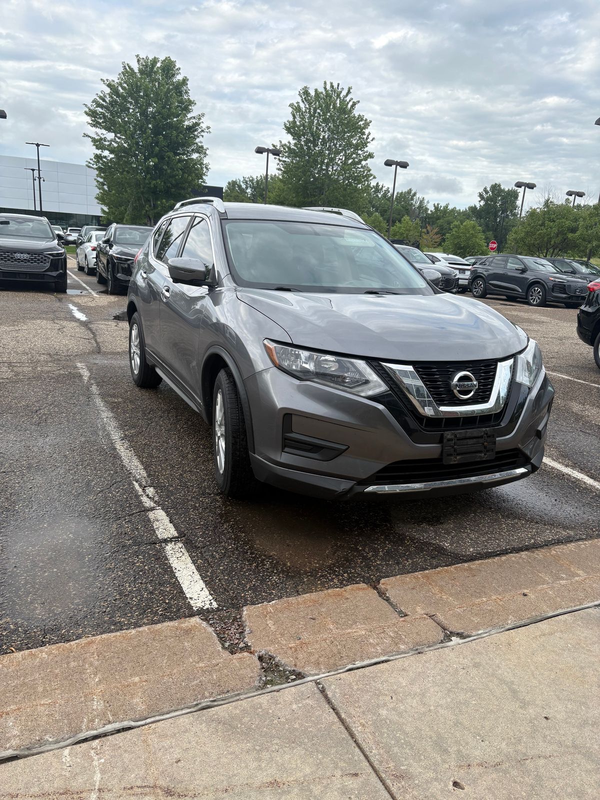 Thumbnail: 2017 Nissan Rogue - 1