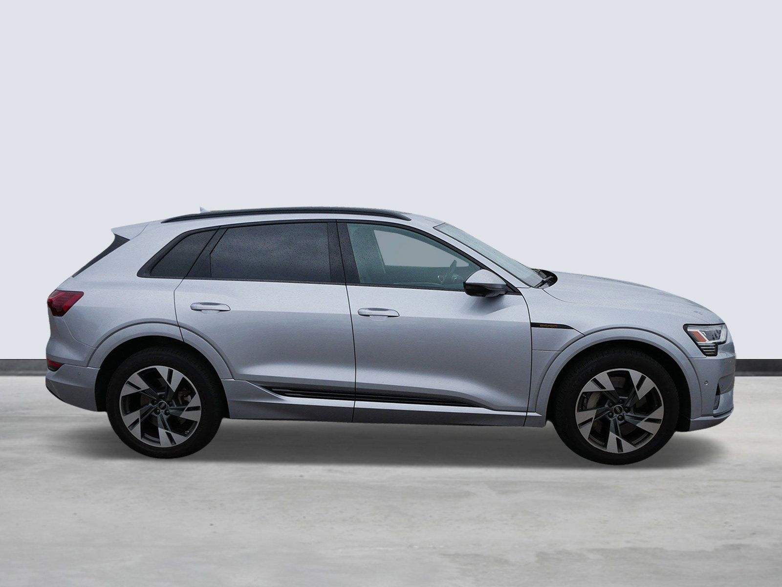 Thumbnail: 2022 Audi e-tron - 5