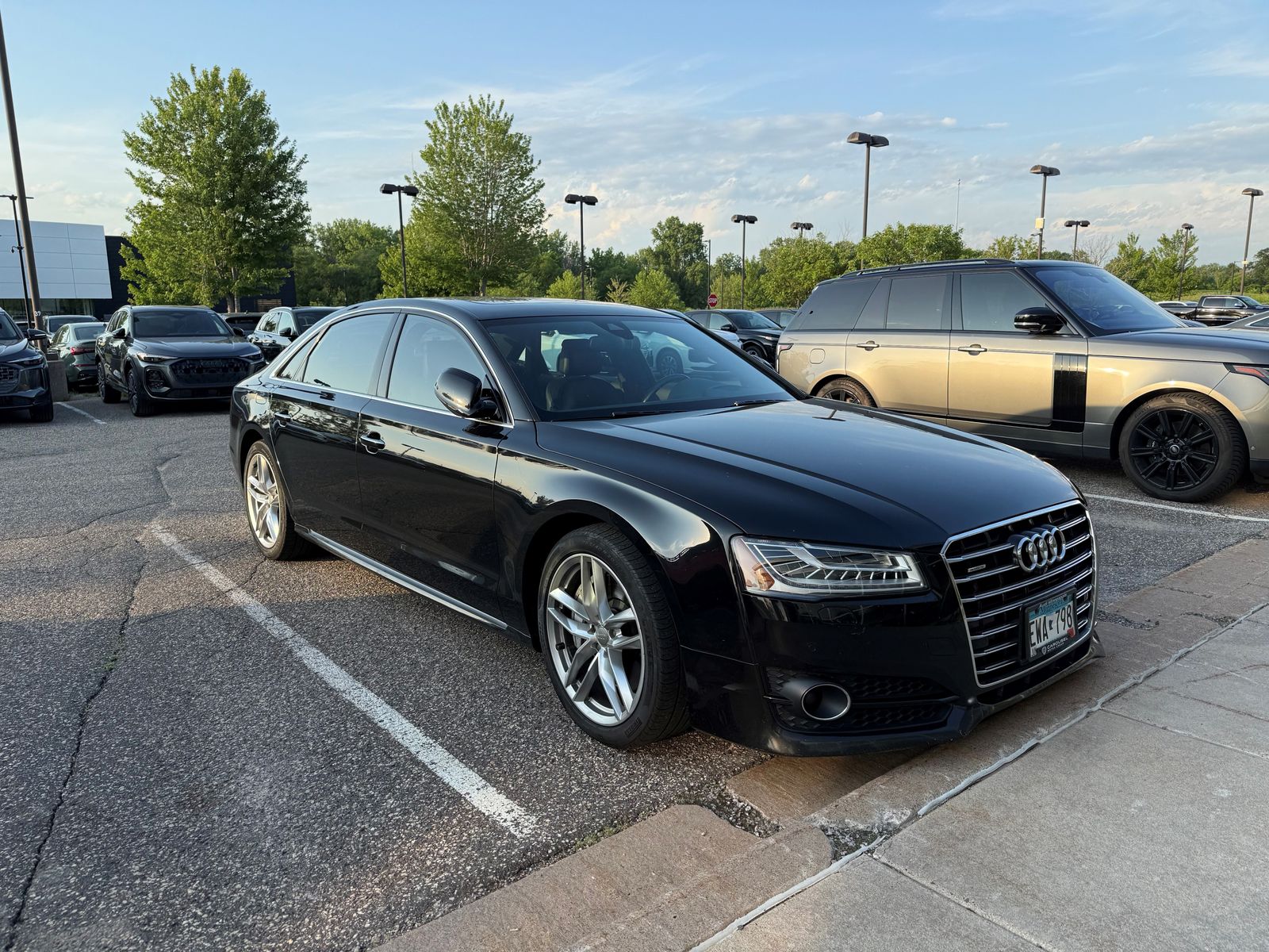 Thumbnail: 2017 Audi A8 - 1