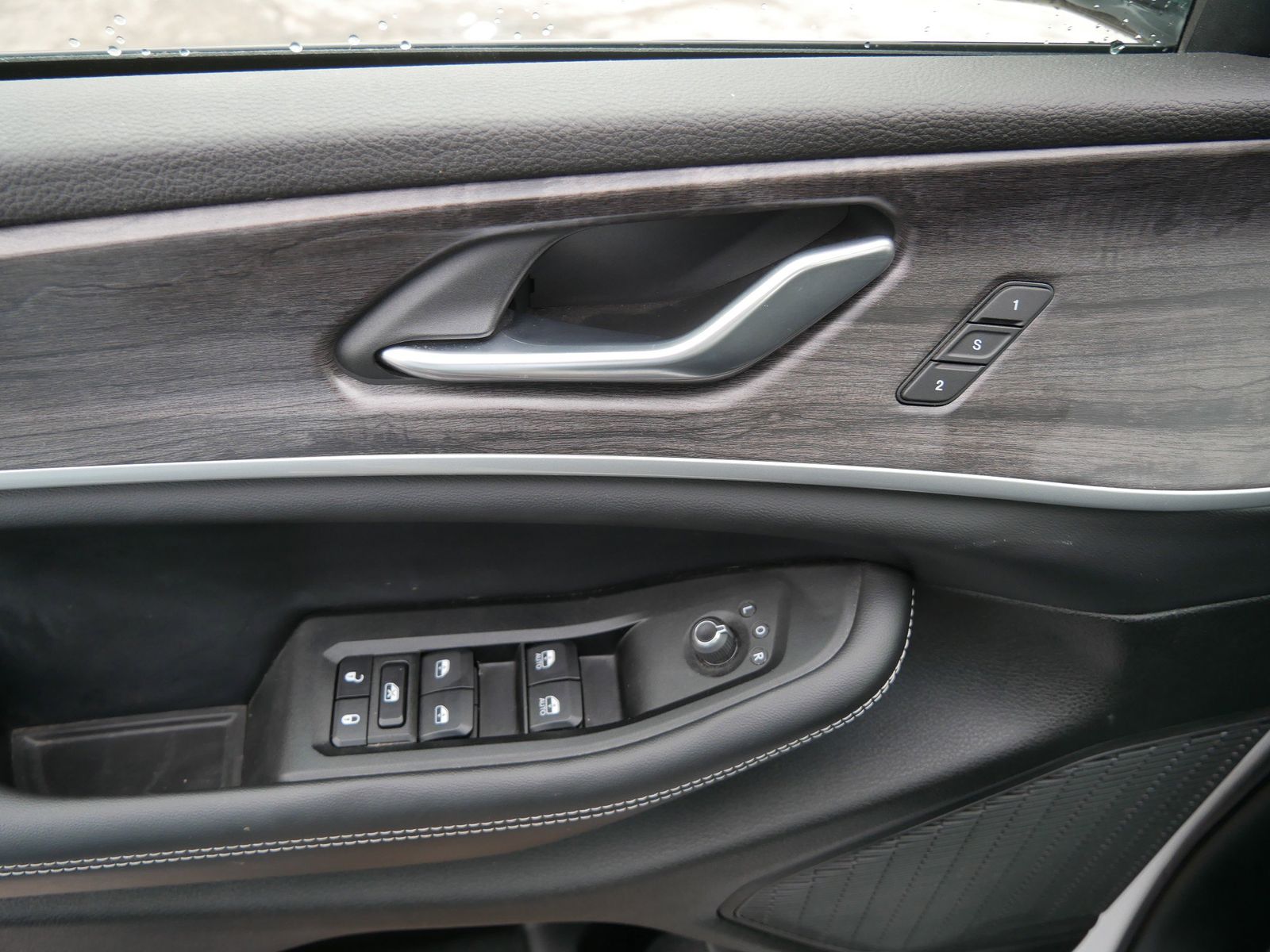 Thumbnail: 2024 Jeep Grand Cherokee - 15