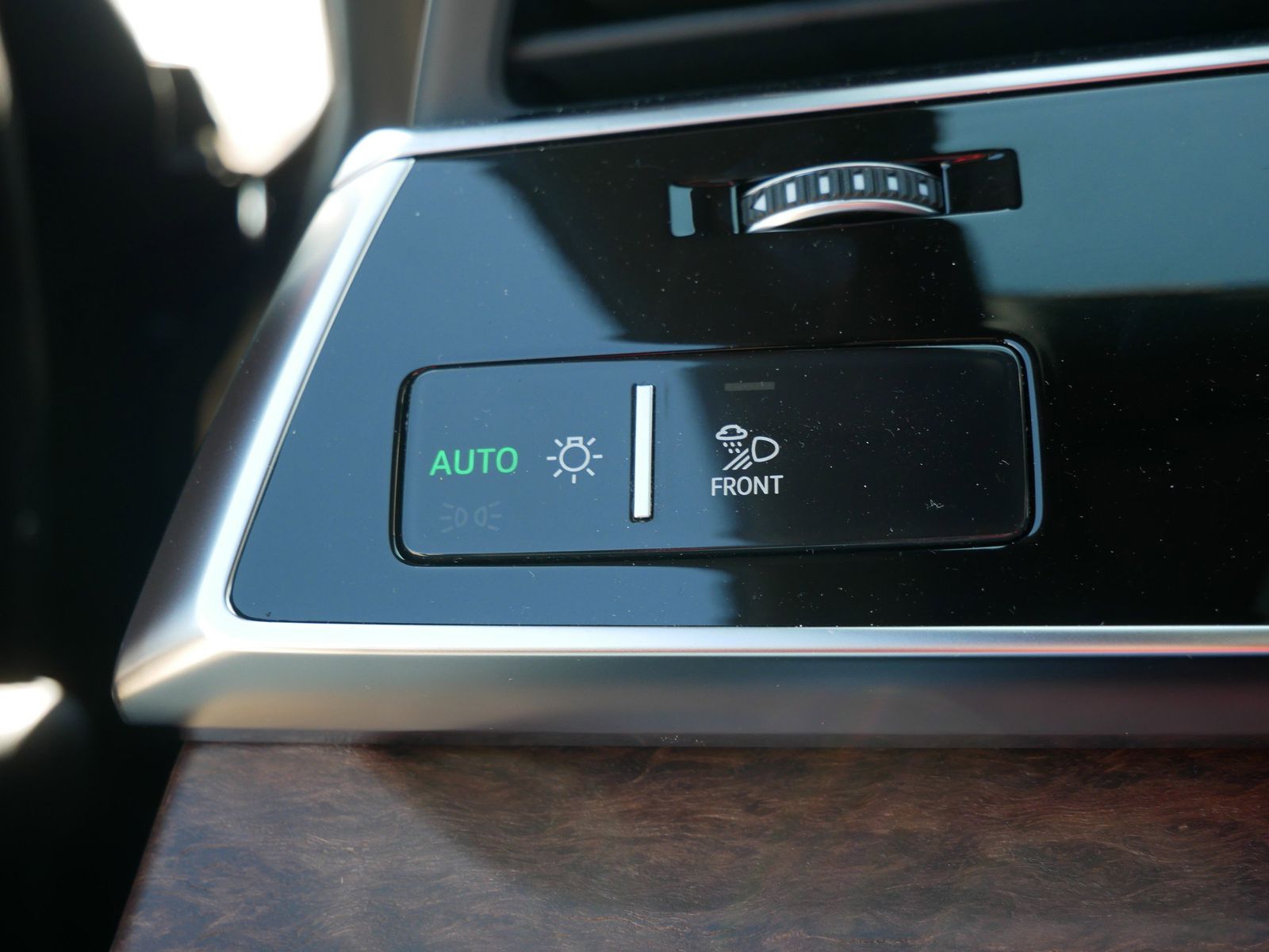 Thumbnail: 2026 Audi Q8 - 28