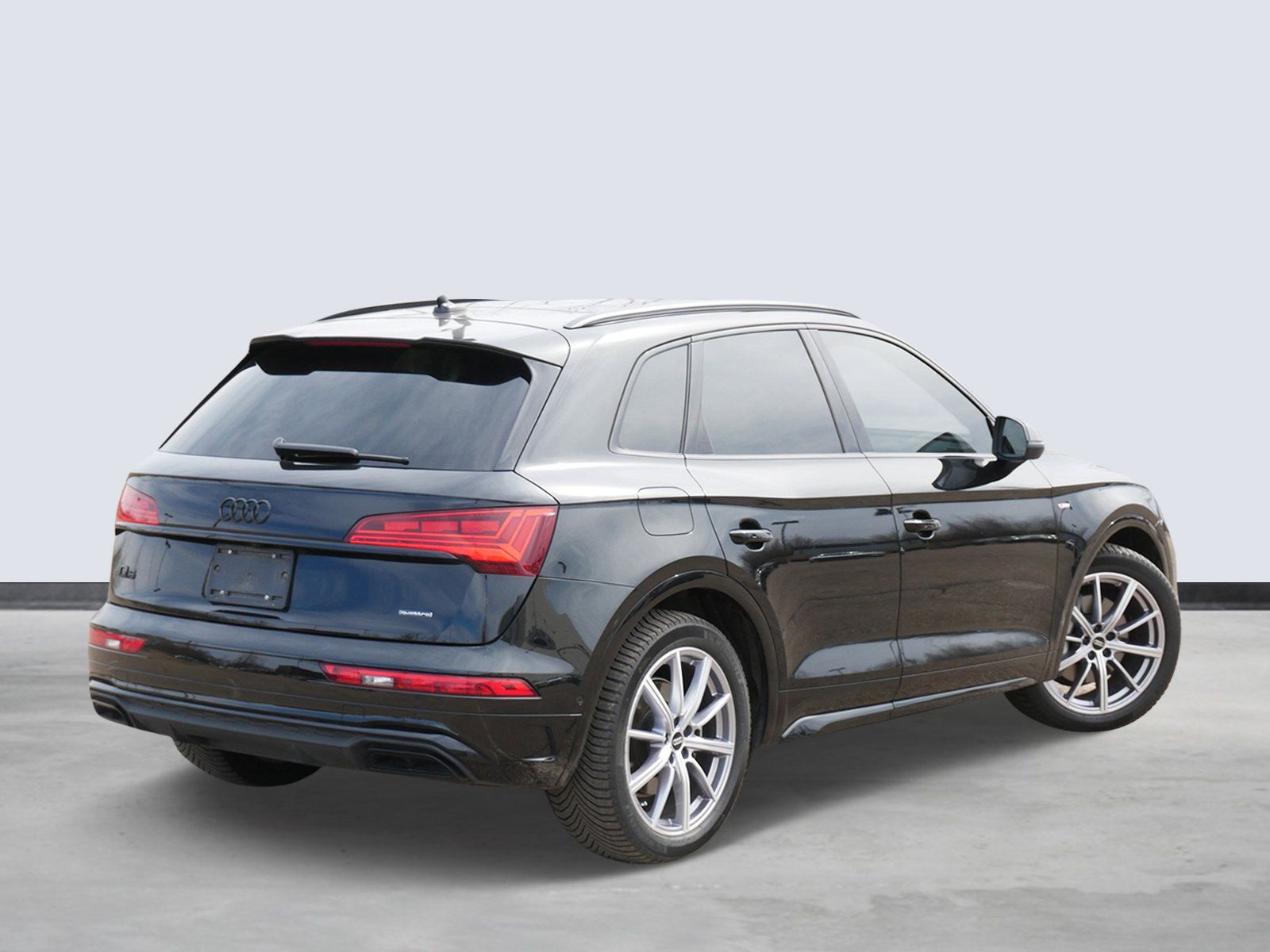Thumbnail: 2023 Audi Q5 - 4