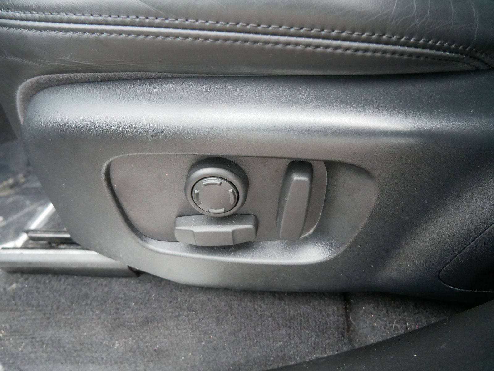 Thumbnail: 2018 Land Rover Range Rover Sport - 14