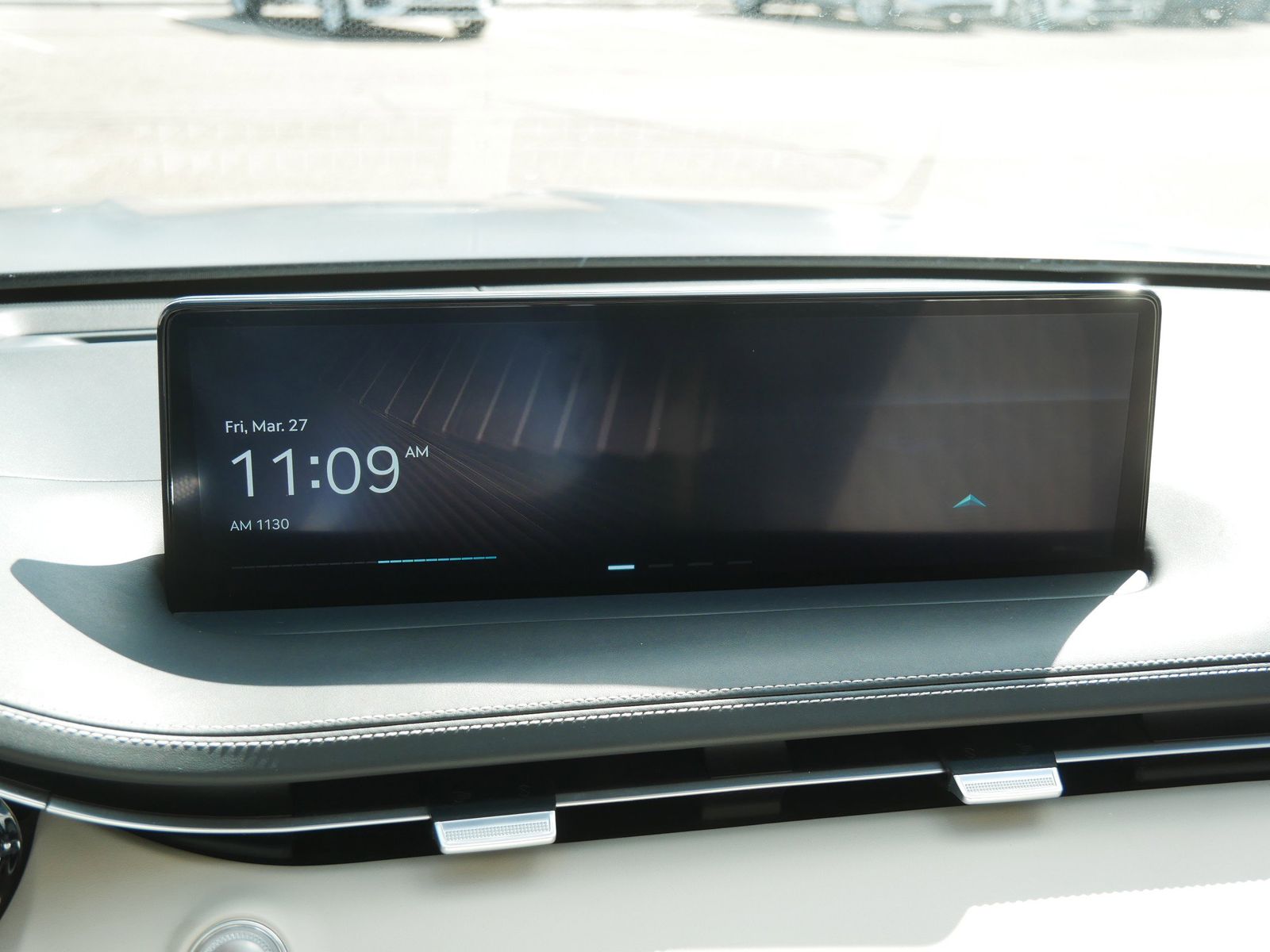 Thumbnail: 2023 Genesis GV70 - 18