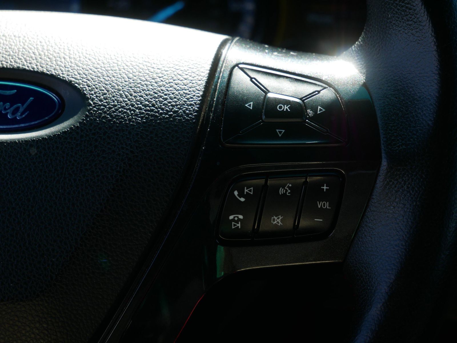 Thumbnail: 2016 Ford Explorer - 21