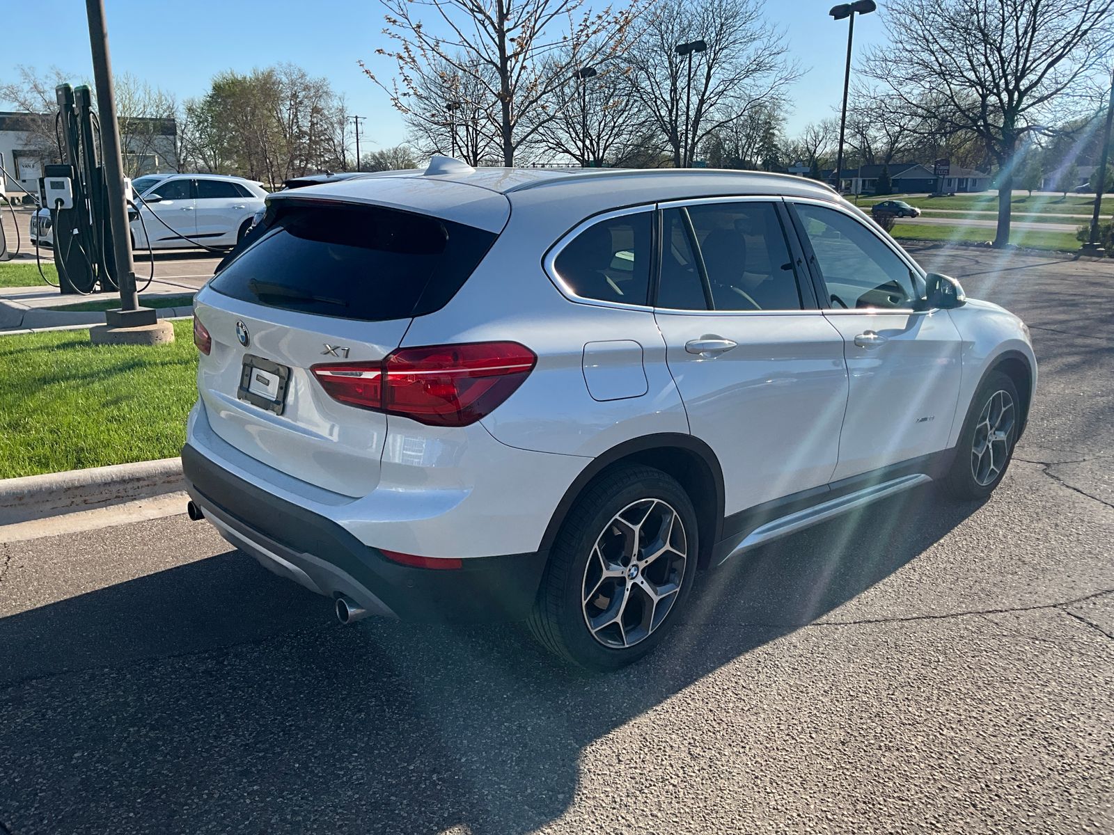 Thumbnail: 2018 BMW X1 - 8