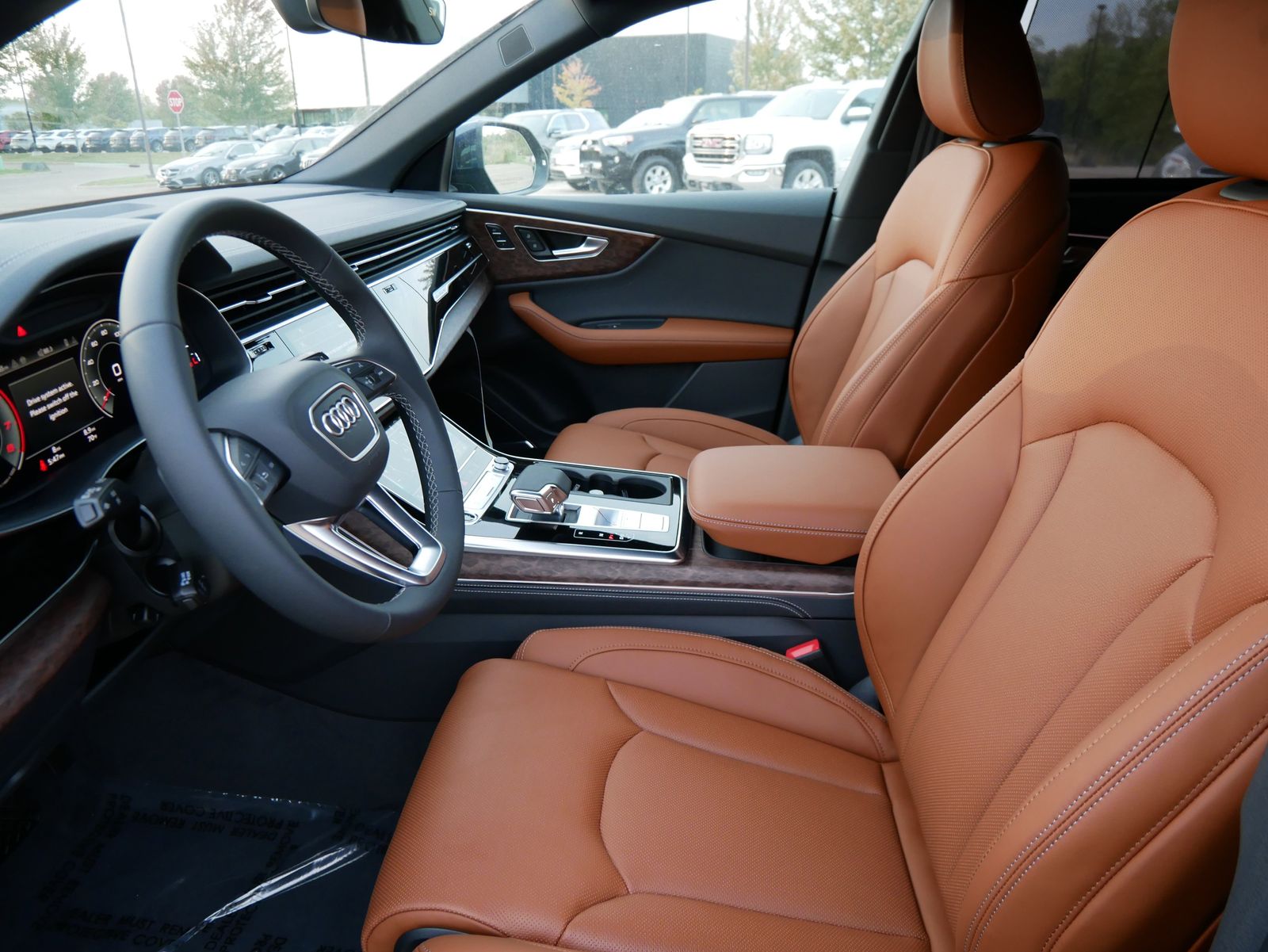 Thumbnail: 2026 Audi Q8 - 8