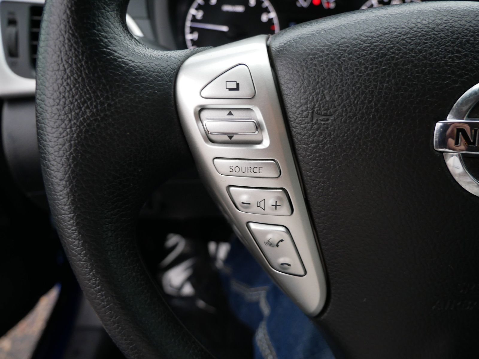 Thumbnail: 2017 Nissan Sentra - 19