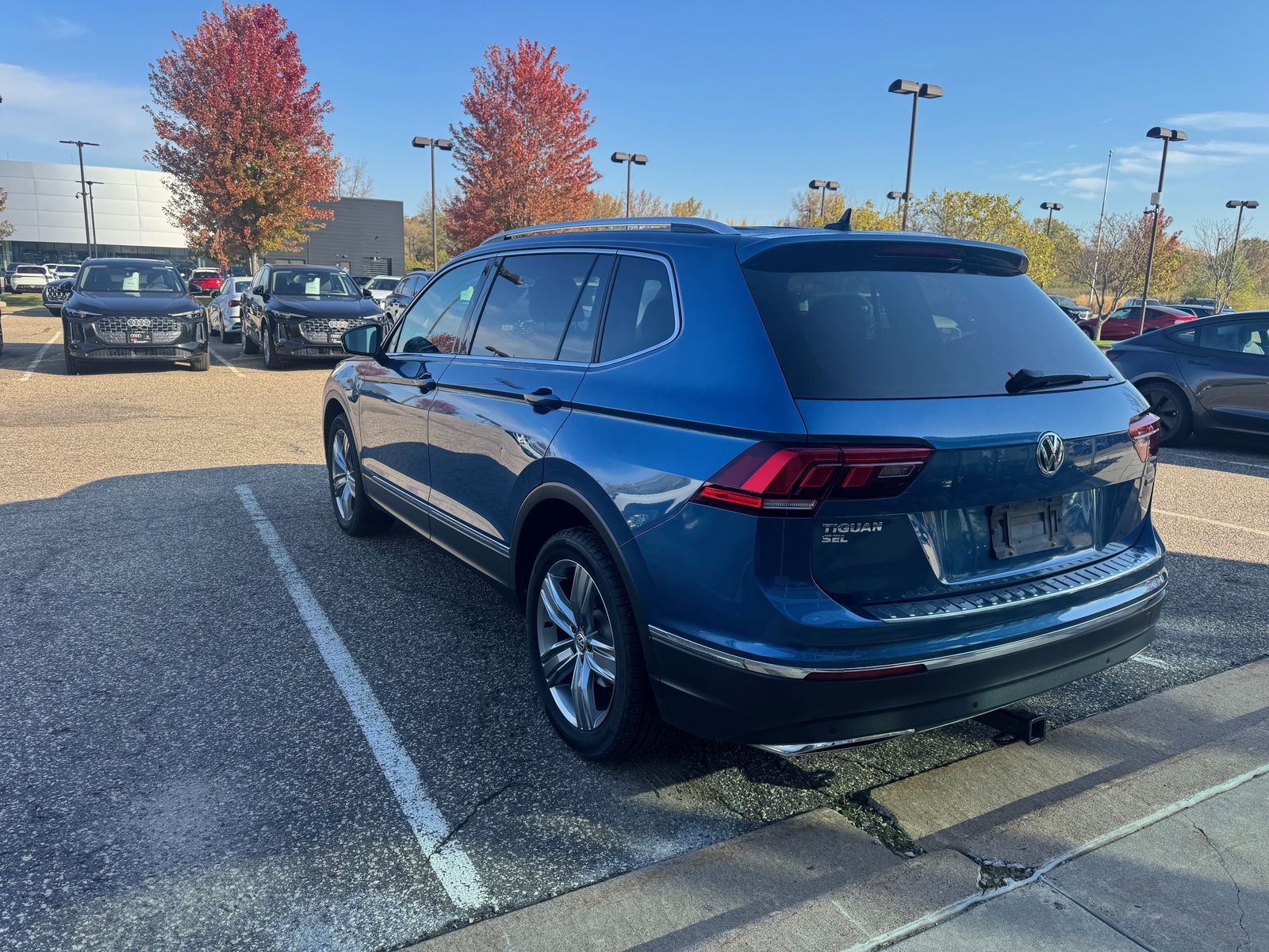 Thumbnail: 2019 Volkswagen Tiguan - 4