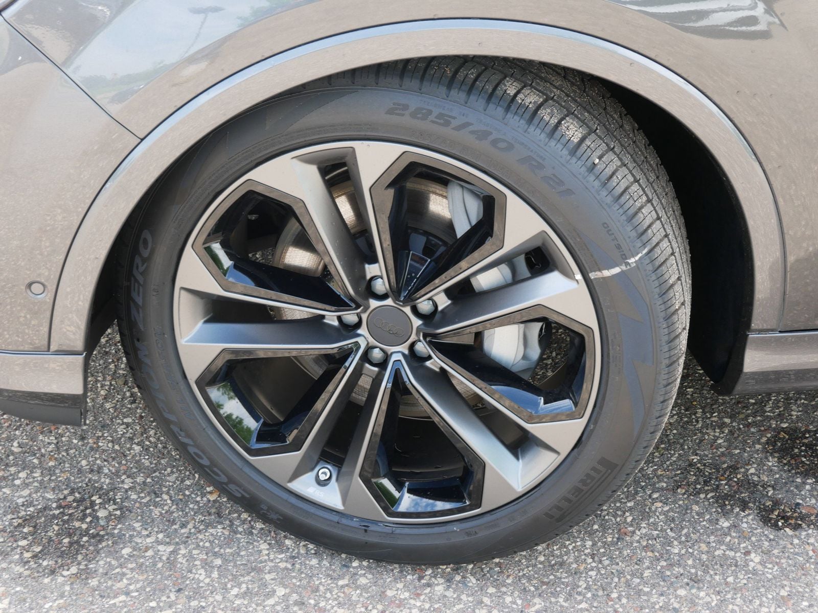 Thumbnail: 2026 Audi Q7 - 7