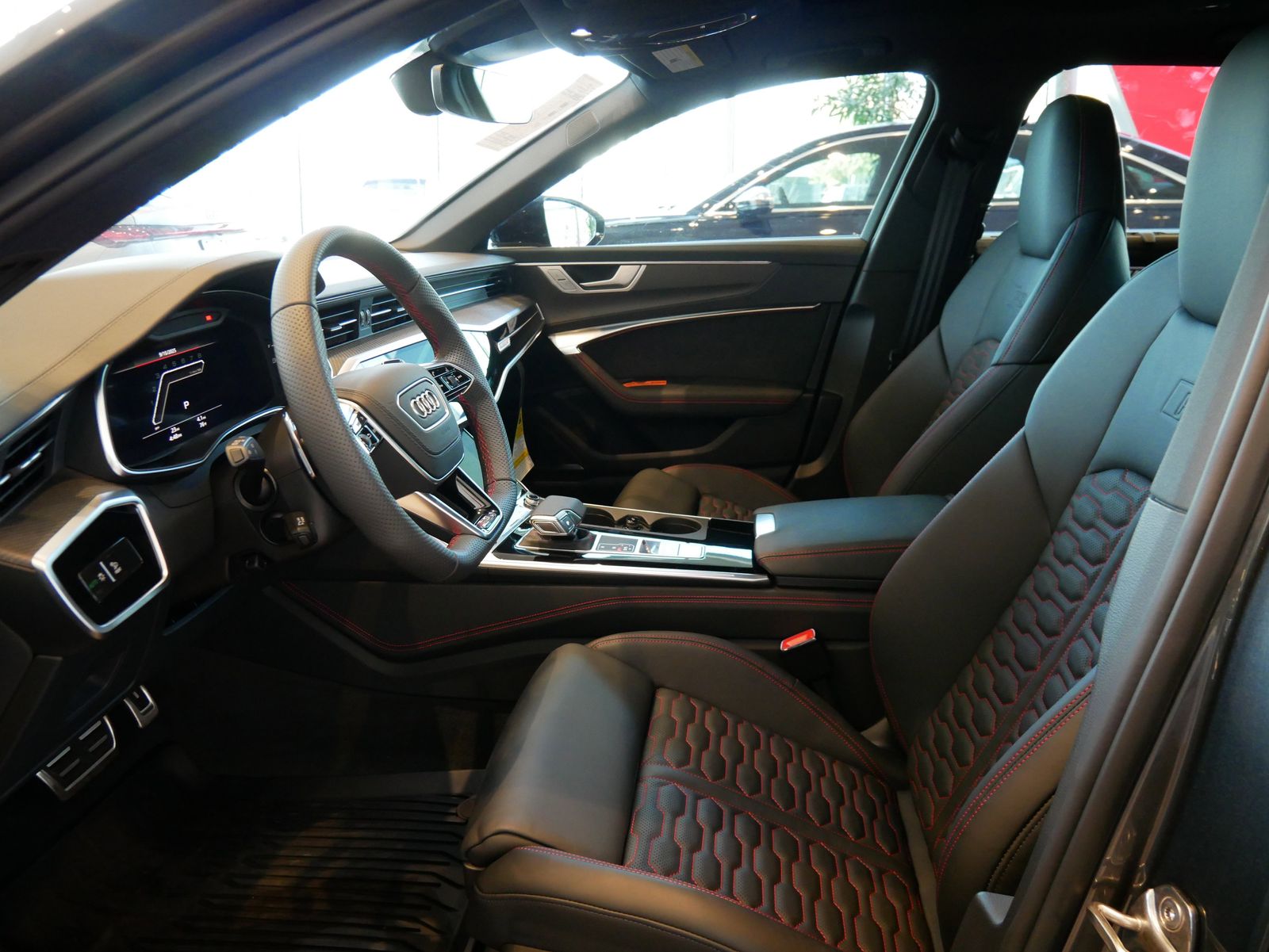 Thumbnail: 2026 Audi RS 6 - 7