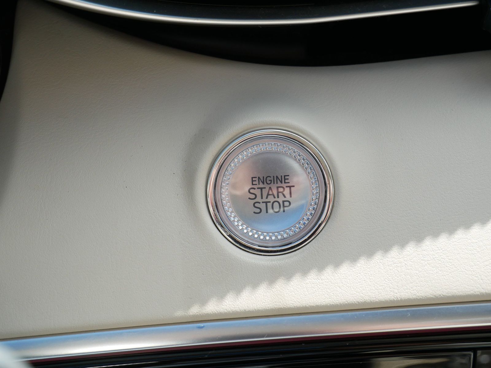 Thumbnail: 2023 Genesis GV70 - 20