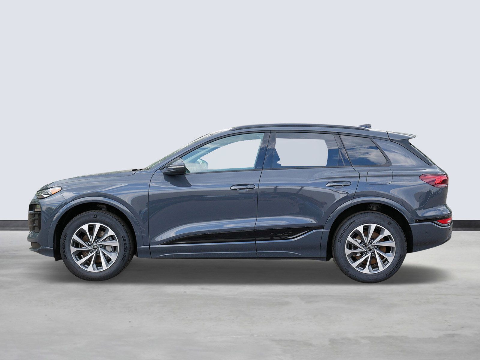 Thumbnail: 2025 Audi Q6 e-tron - 2