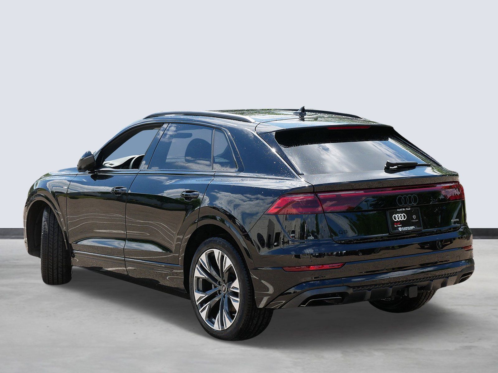 Thumbnail: 2026 Audi Q8 - 3