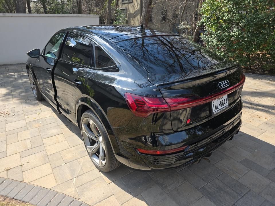 Thumbnail: 2024 Audi SQ8 e-tron - 7
