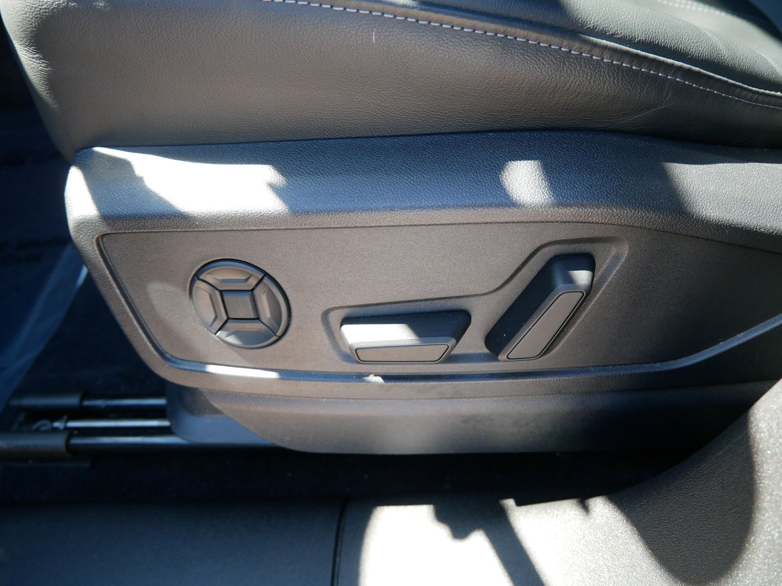 Thumbnail: 2025 Audi Q5 - 14