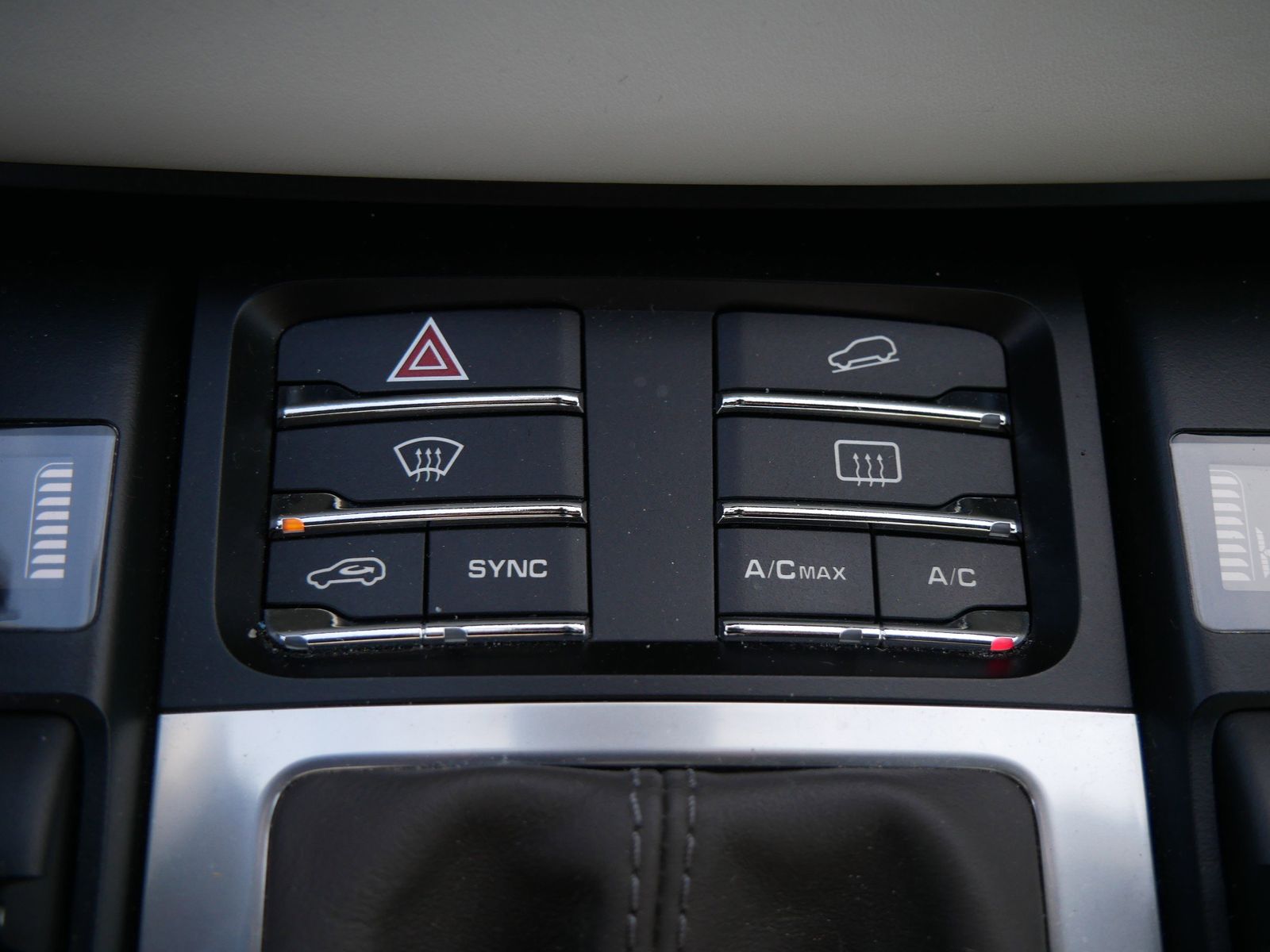 Thumbnail: 2017 Porsche Macan - 18