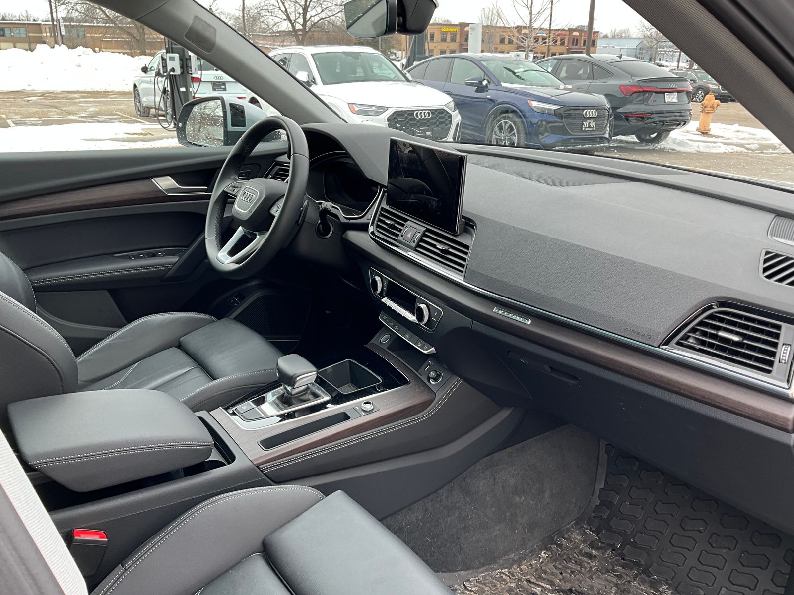 Thumbnail: 2023 Audi Q5 - 15