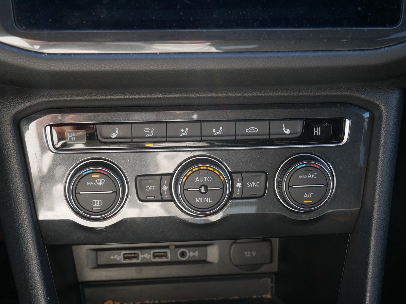 Thumbnail: 2019 Volkswagen Tiguan - 14