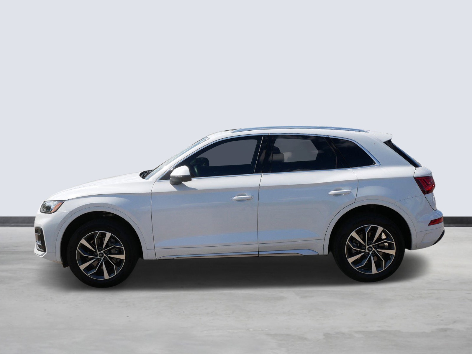 Used 2021 Audi Q5 Premium Plus with VIN WA1BAAFY2M2085632 for sale in Maplewood, Minnesota