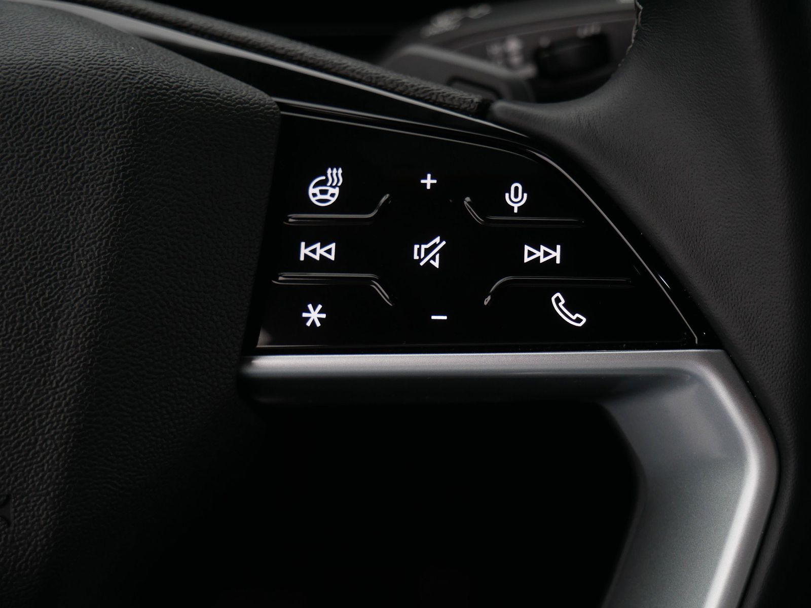 Thumbnail: 2025 Audi Q5 - 21