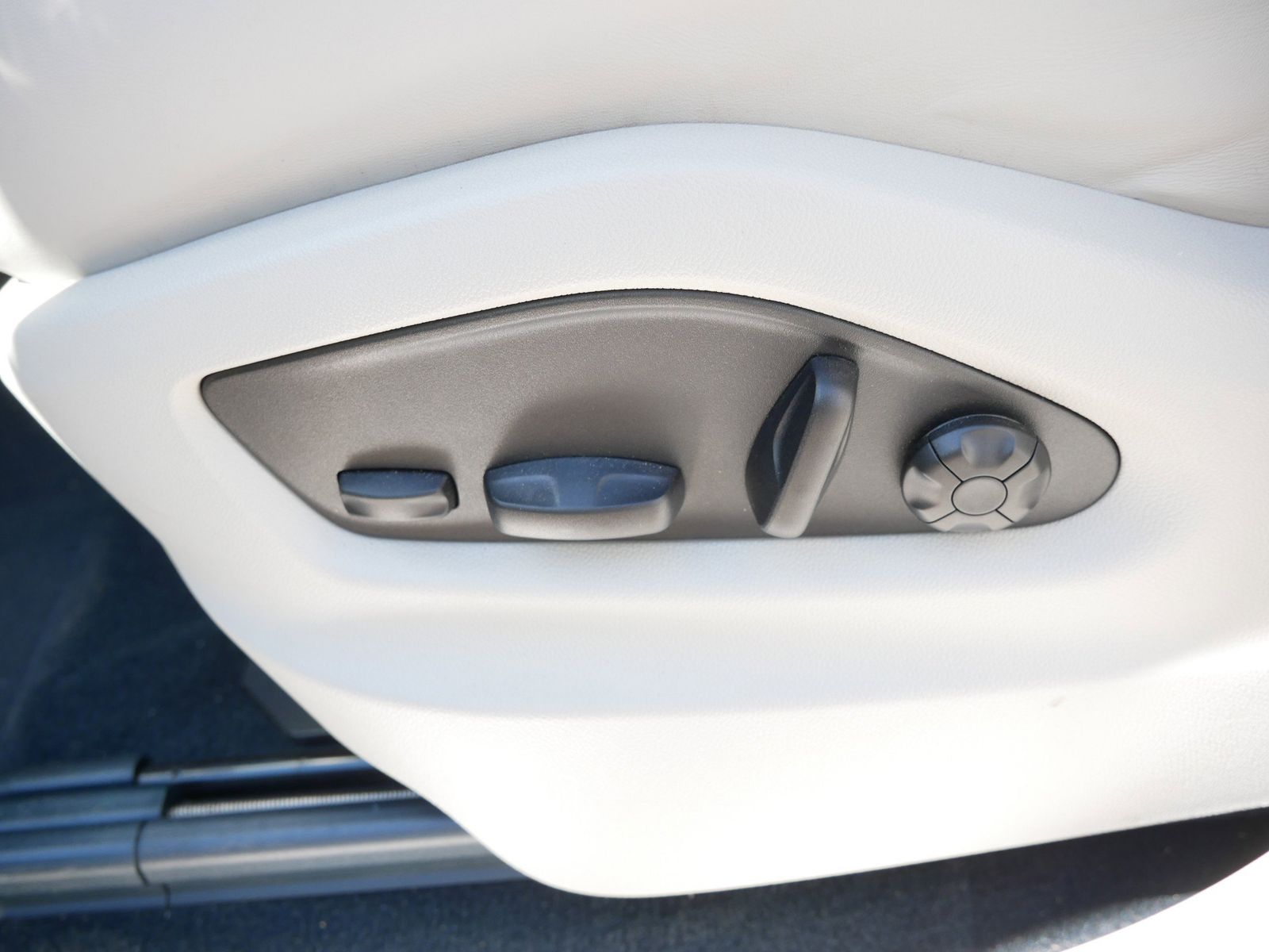 Thumbnail: 2023 Porsche Cayenne - 13