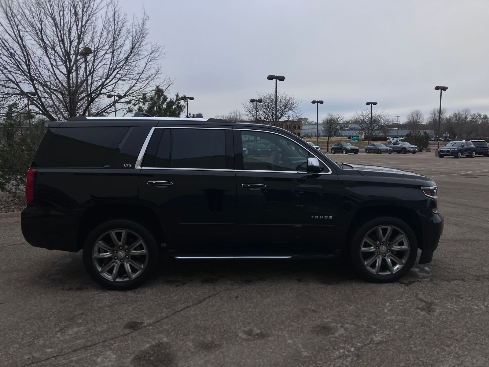 Thumbnail: 2016 Chevrolet Tahoe - 7