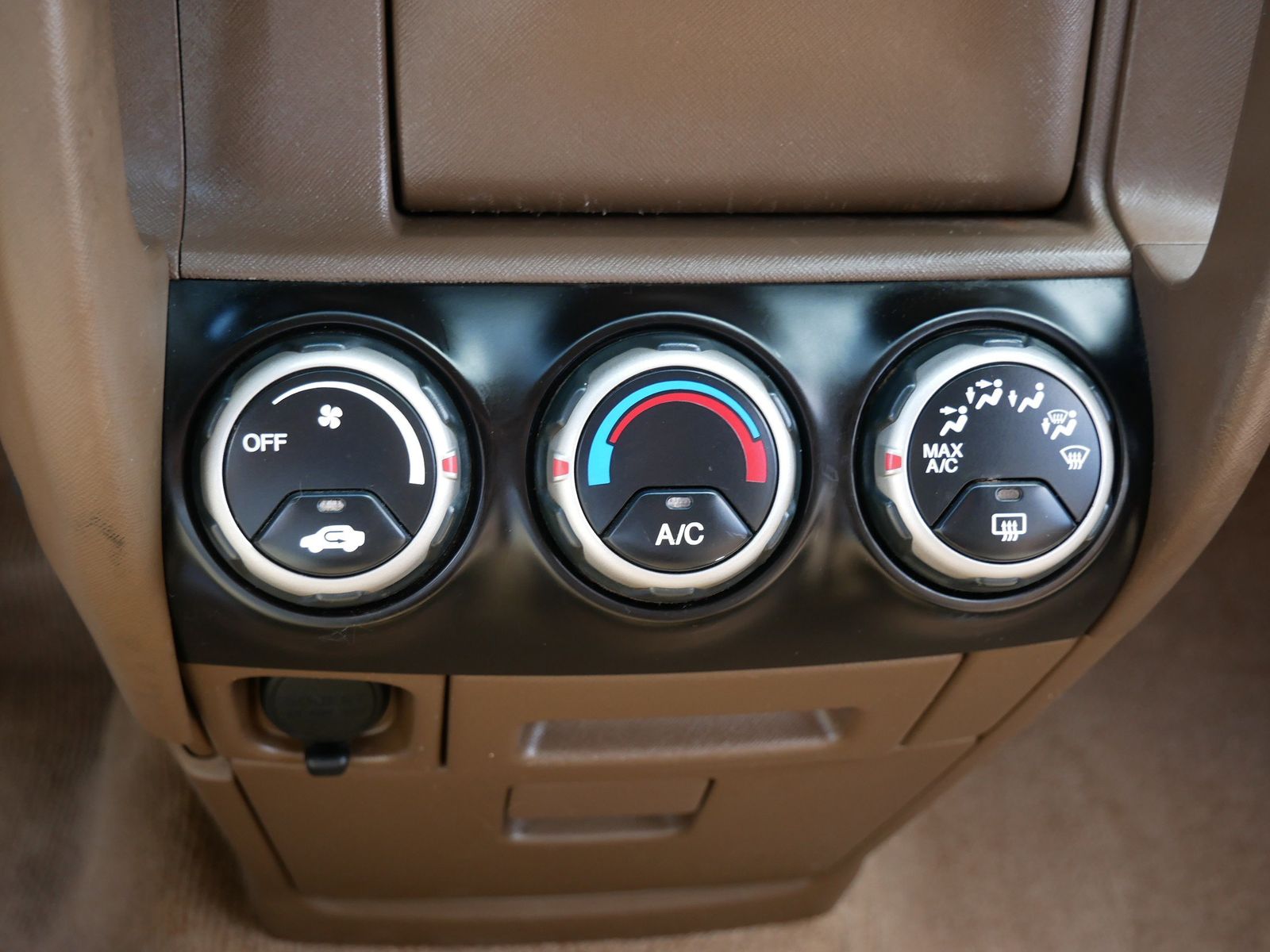Thumbnail: 2004 Honda CR-V - 18