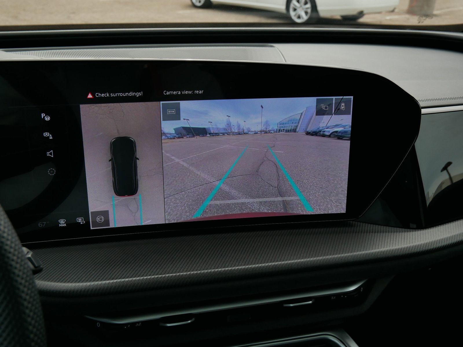 Thumbnail: 2025 Audi SQ5 - 21