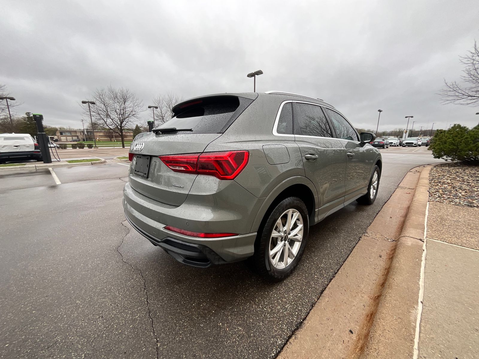 Thumbnail: 2024 Audi Q3 - 6