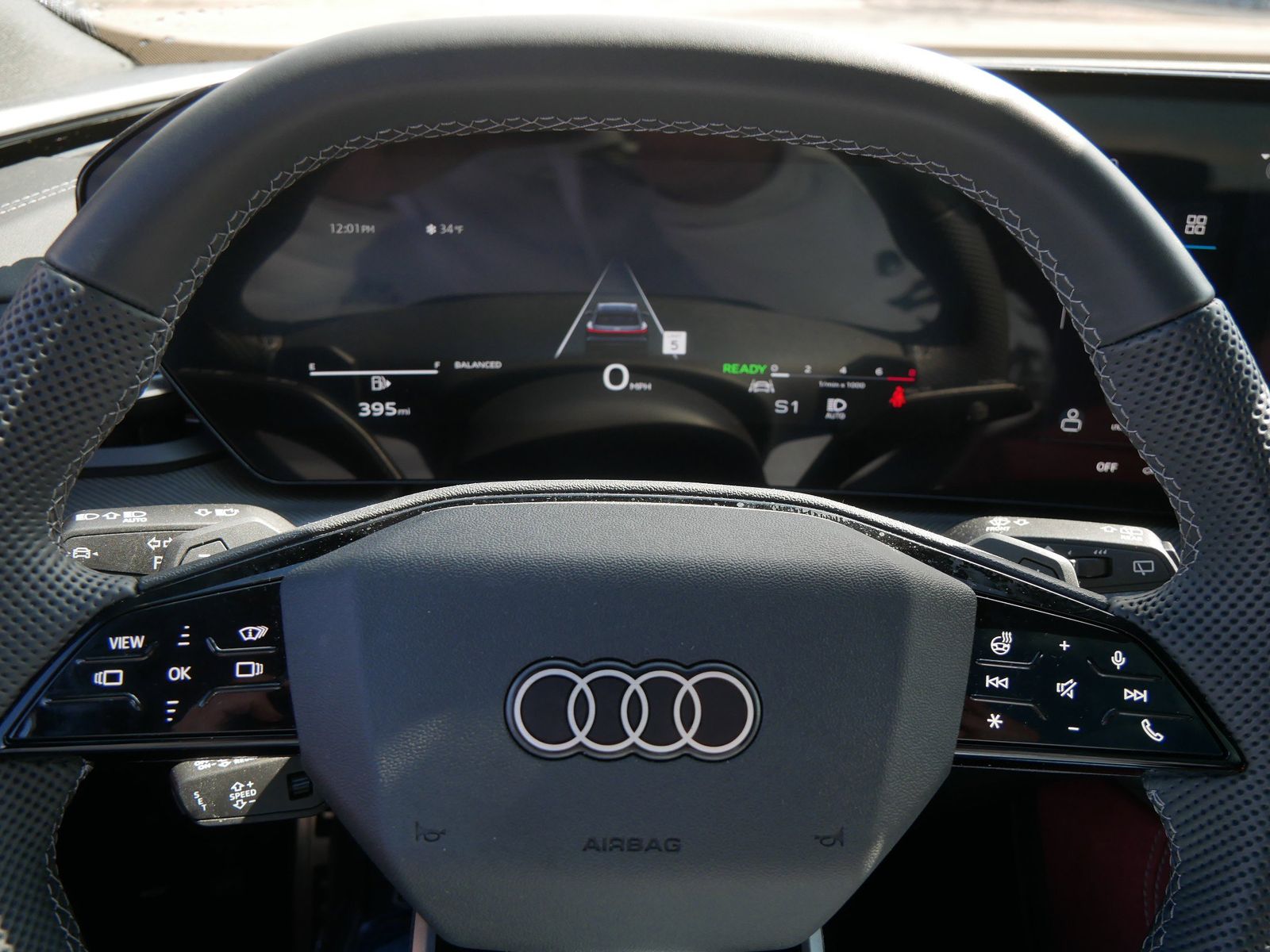 Thumbnail: 2025 Audi SQ5 - 24