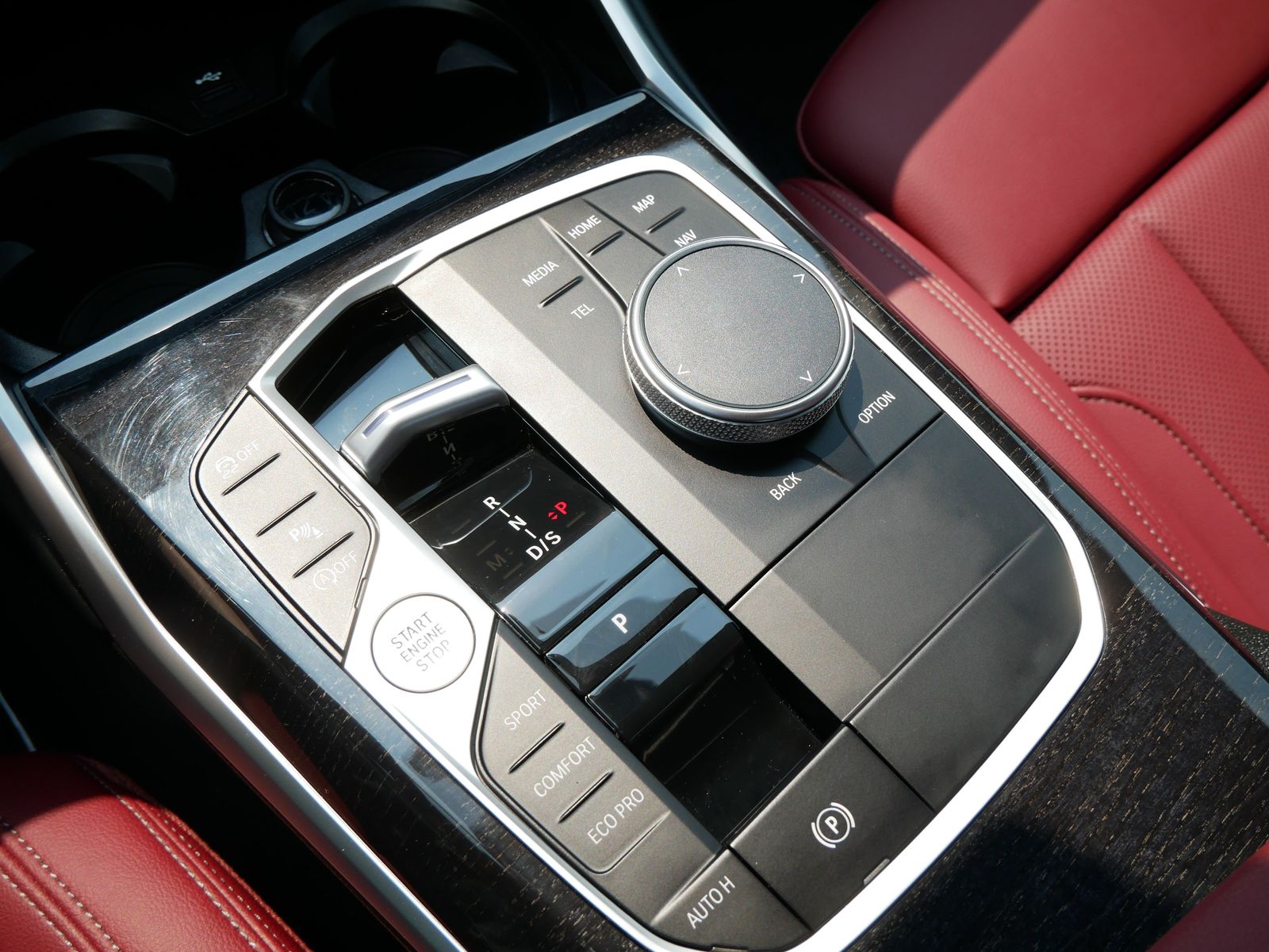 Thumbnail: 2024 BMW 3 Series - 22