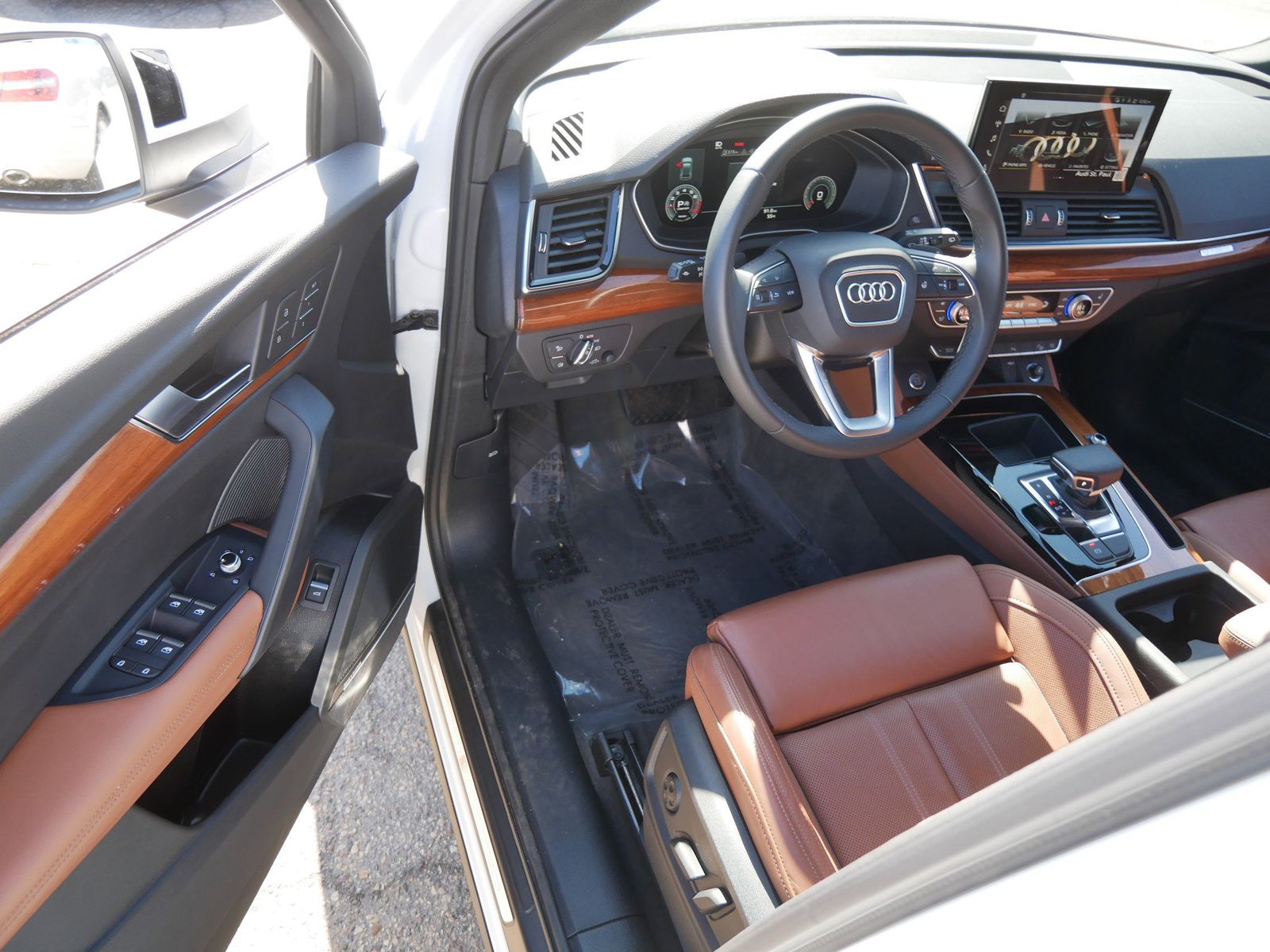 Thumbnail: 2023 Audi Q5 - 9