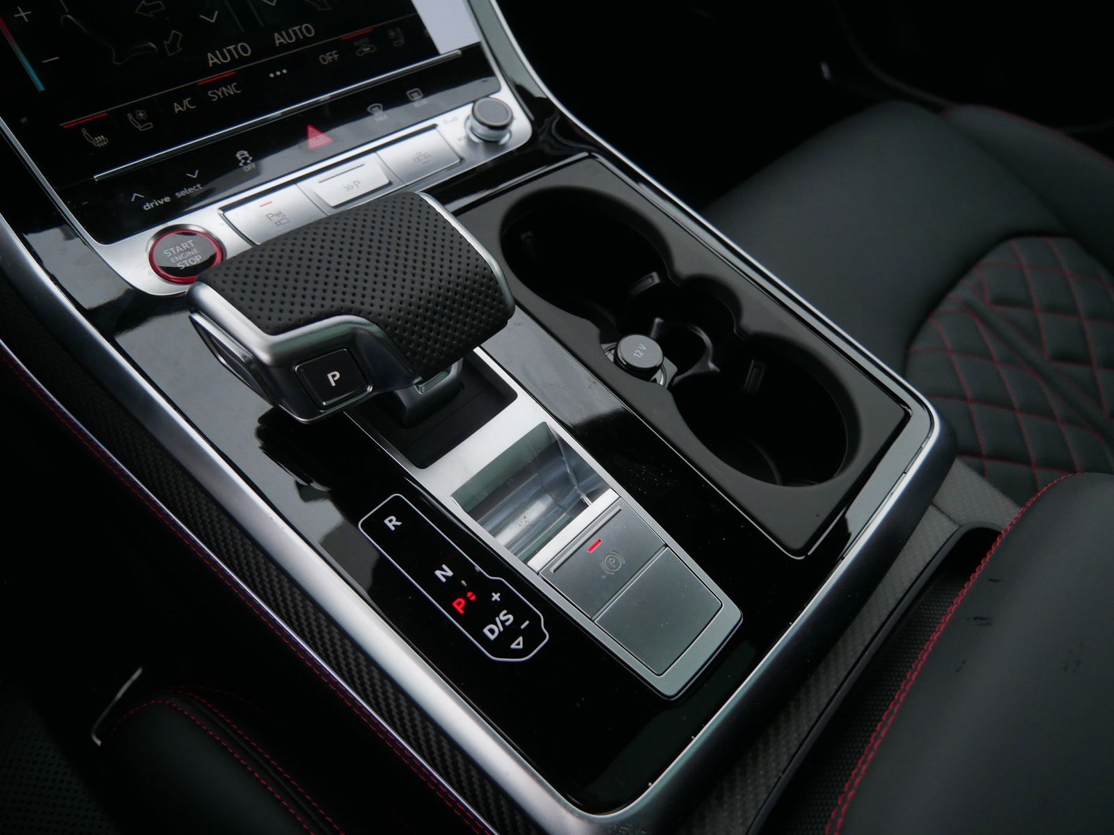 Thumbnail: 2026 Audi SQ8 - 29