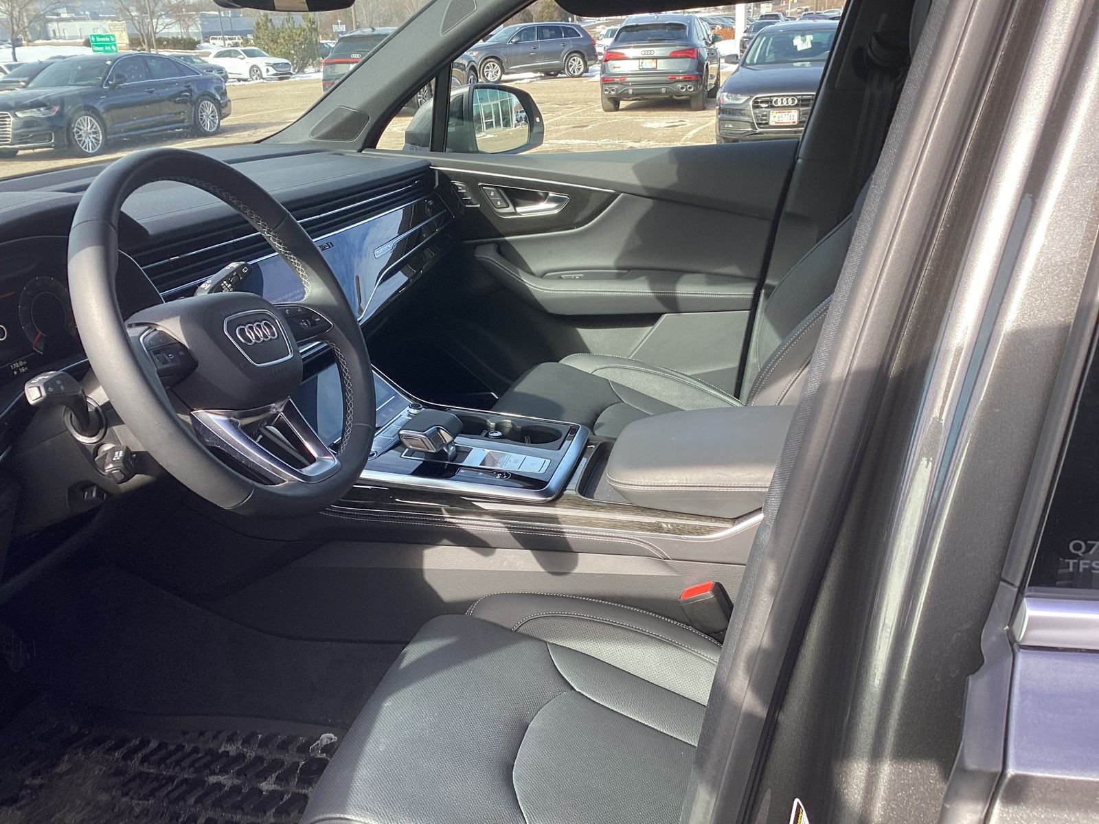 Thumbnail: 2025 Audi Q7 - 2