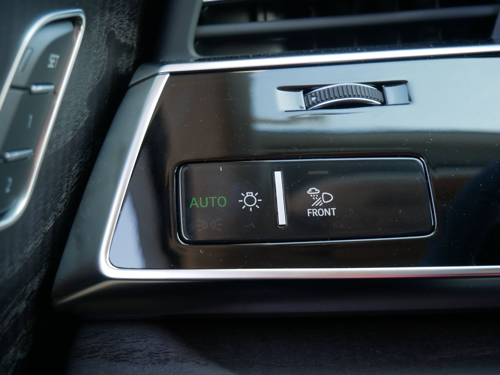 Thumbnail: 2026 Audi Q7 - 27