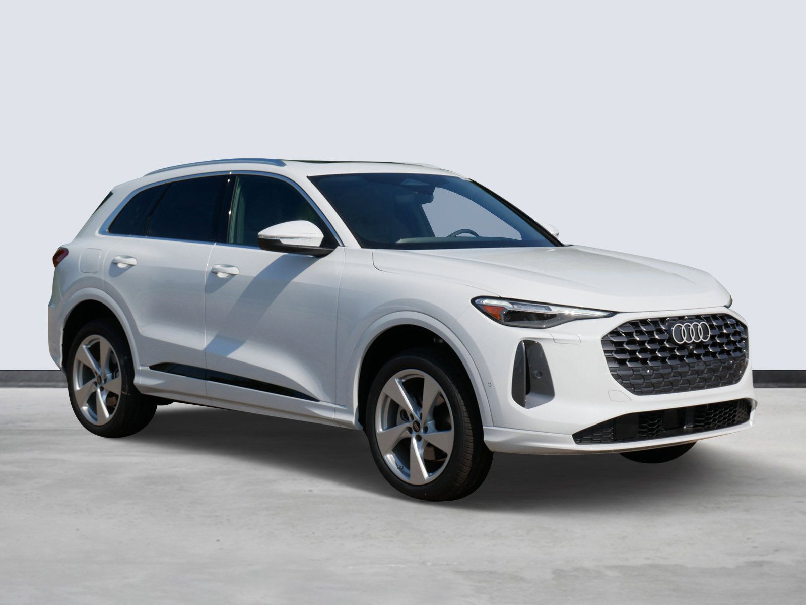 Thumbnail: 2025 Audi Q5 - 6