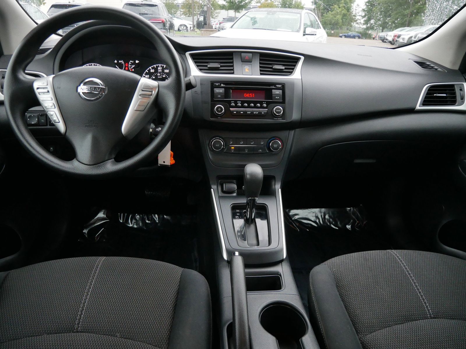 Thumbnail: 2017 Nissan Sentra - 10