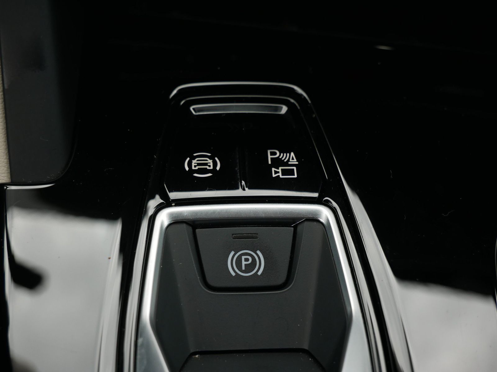 Thumbnail: 2025 Audi Q5 - 22