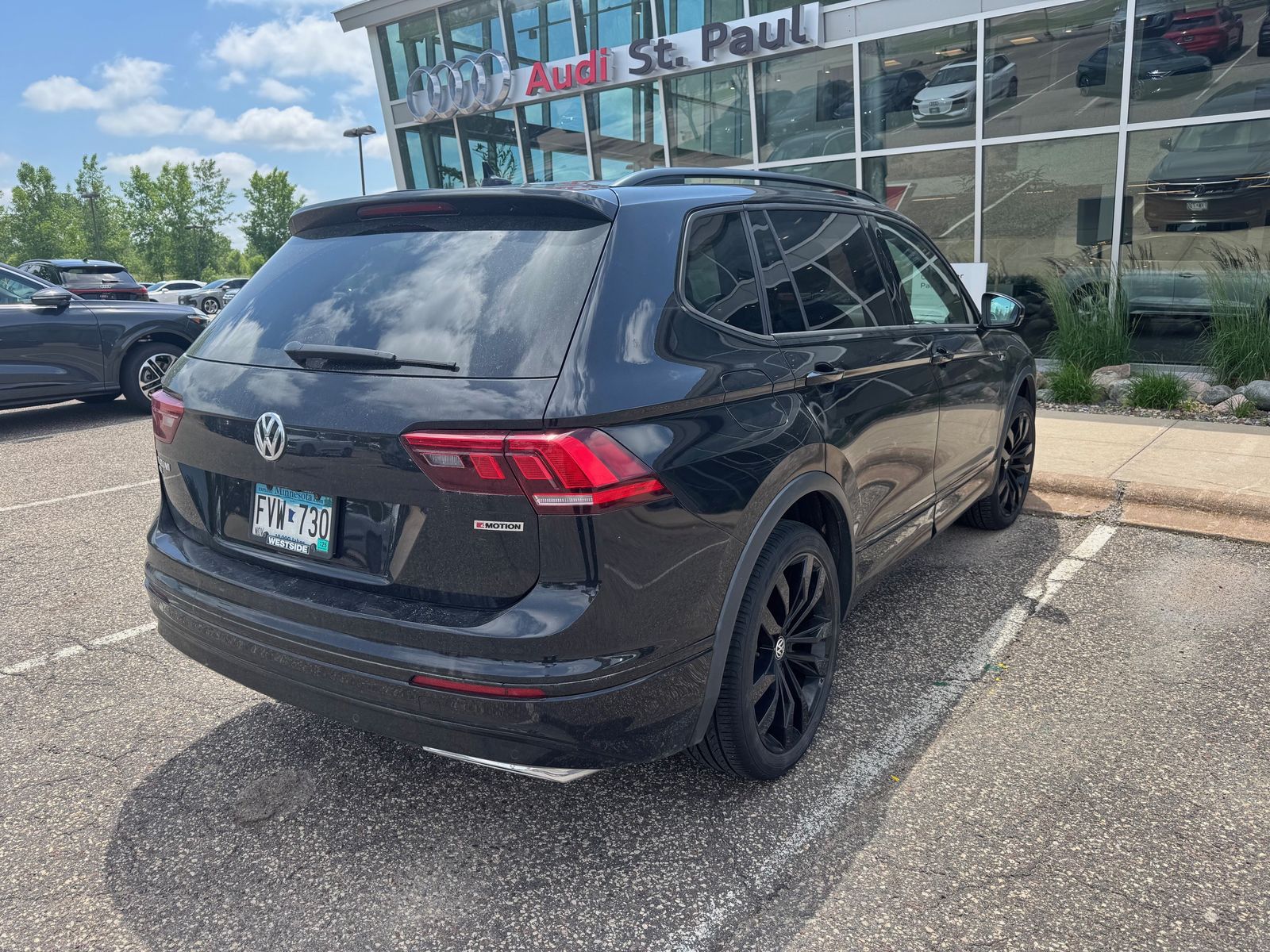 2021 Volkswagen Tiguan SE R-Line Black 3