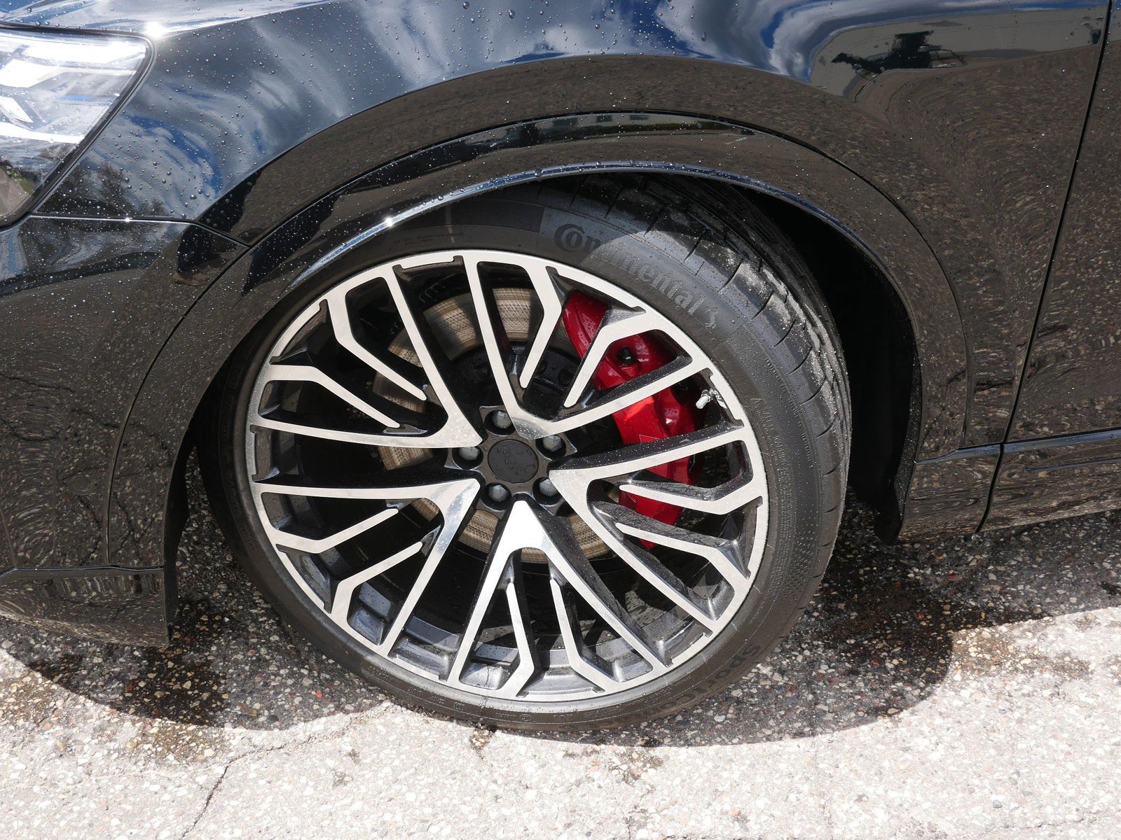 Thumbnail: 2026 Audi SQ8 - 7