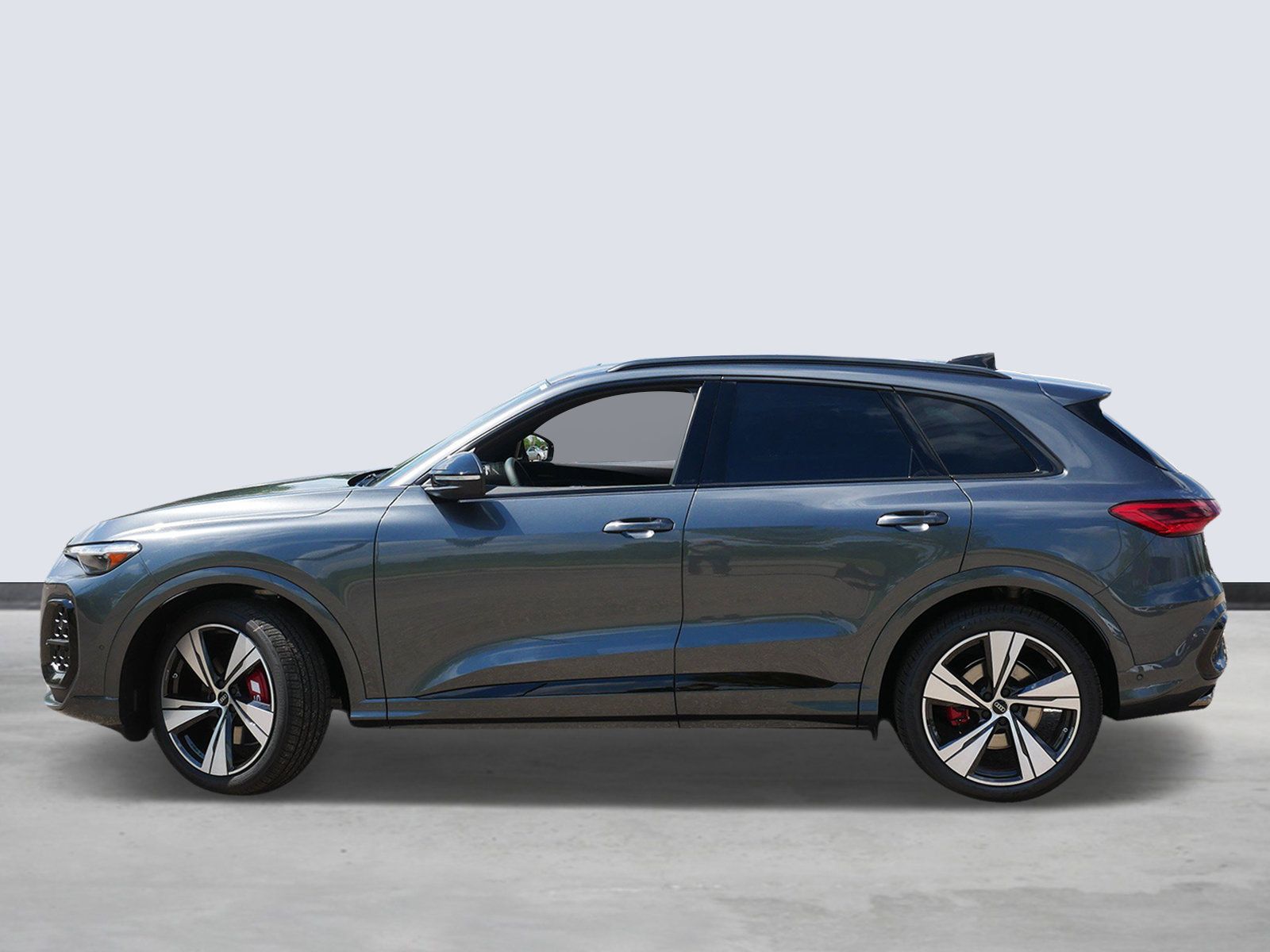 Thumbnail: 2026 Audi SQ5 - 2